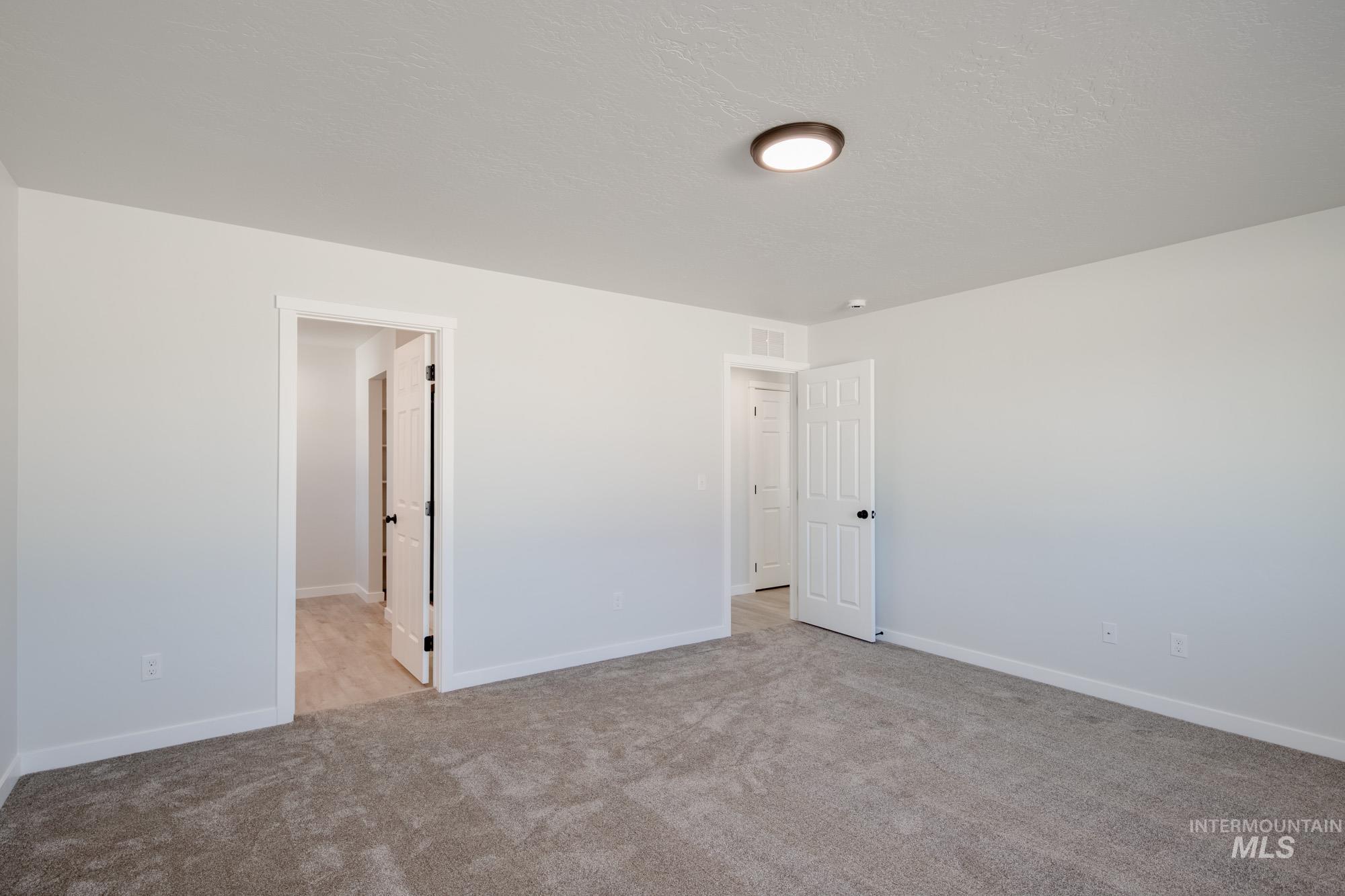 1358 N Coltsfoot Ave Property Photo 20