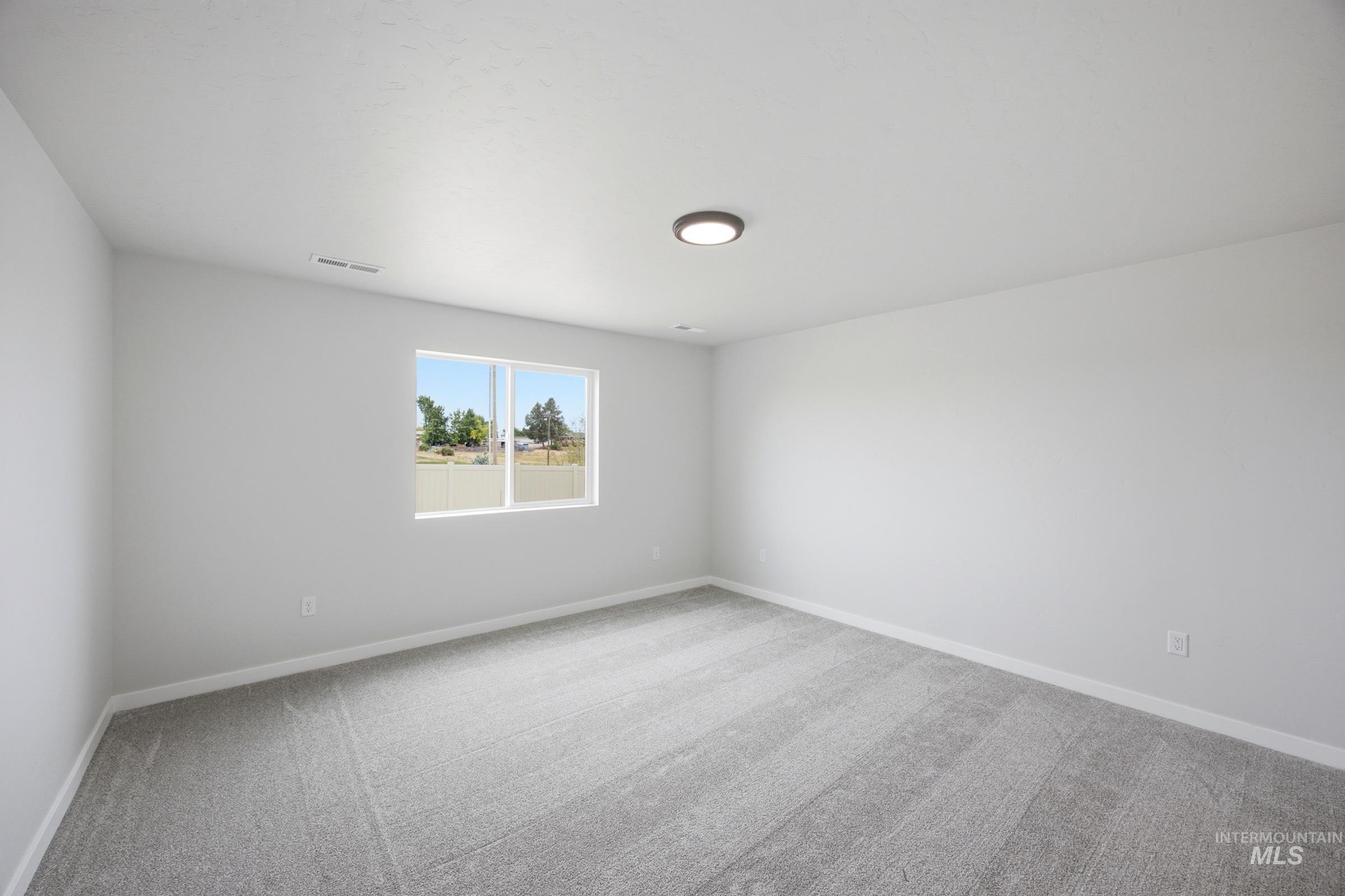 6842 S Lumberton Way Property Photo 10