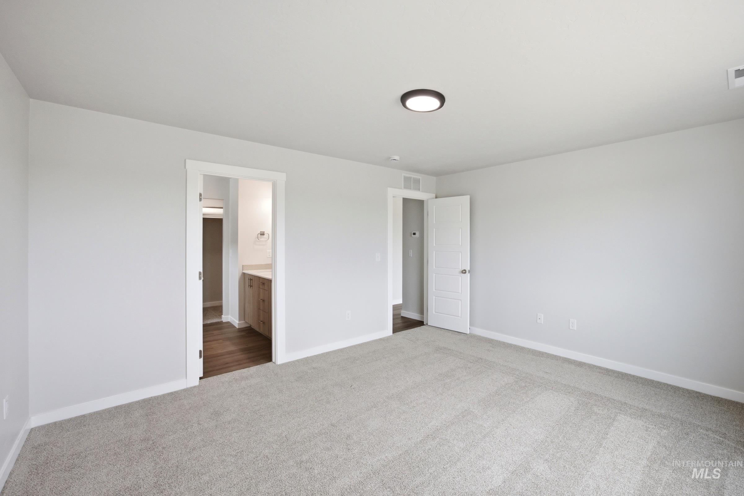 6842 S Lumberton Way Property Photo 11