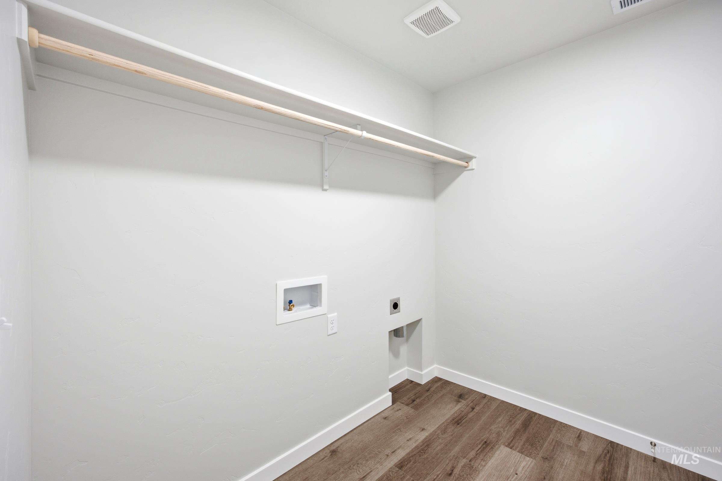 6842 S Lumberton Way Property Photo 15