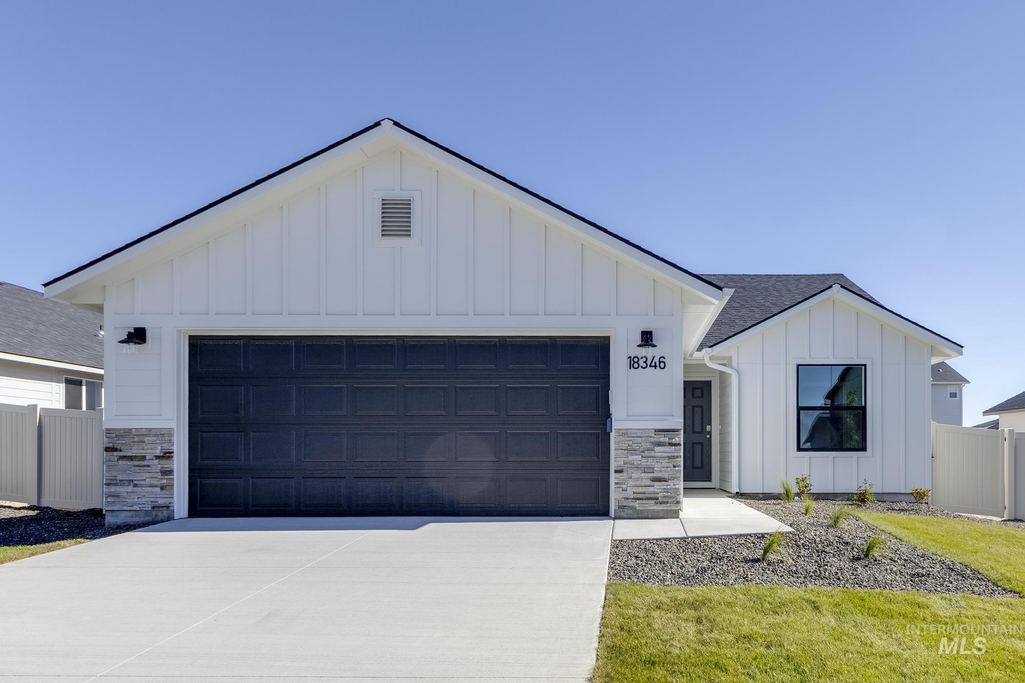 6904 S Lumberton Way Property Photo 1