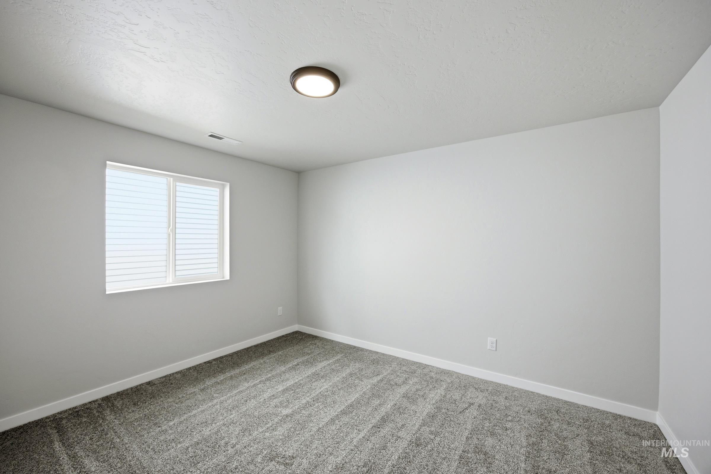 16388 Backfill Ave Property Photo 11