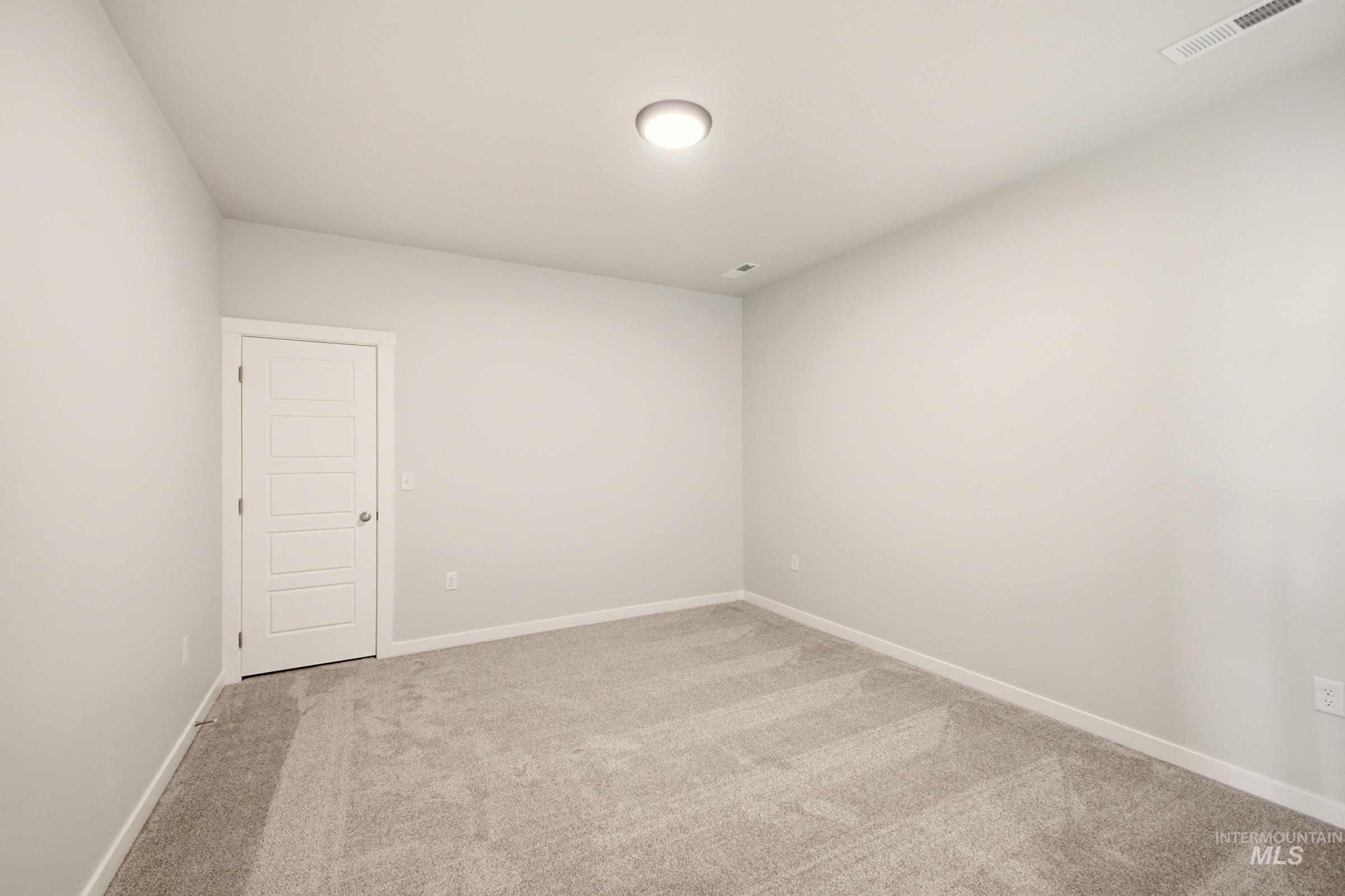 1015 E Crab Springs St Property Photo 12