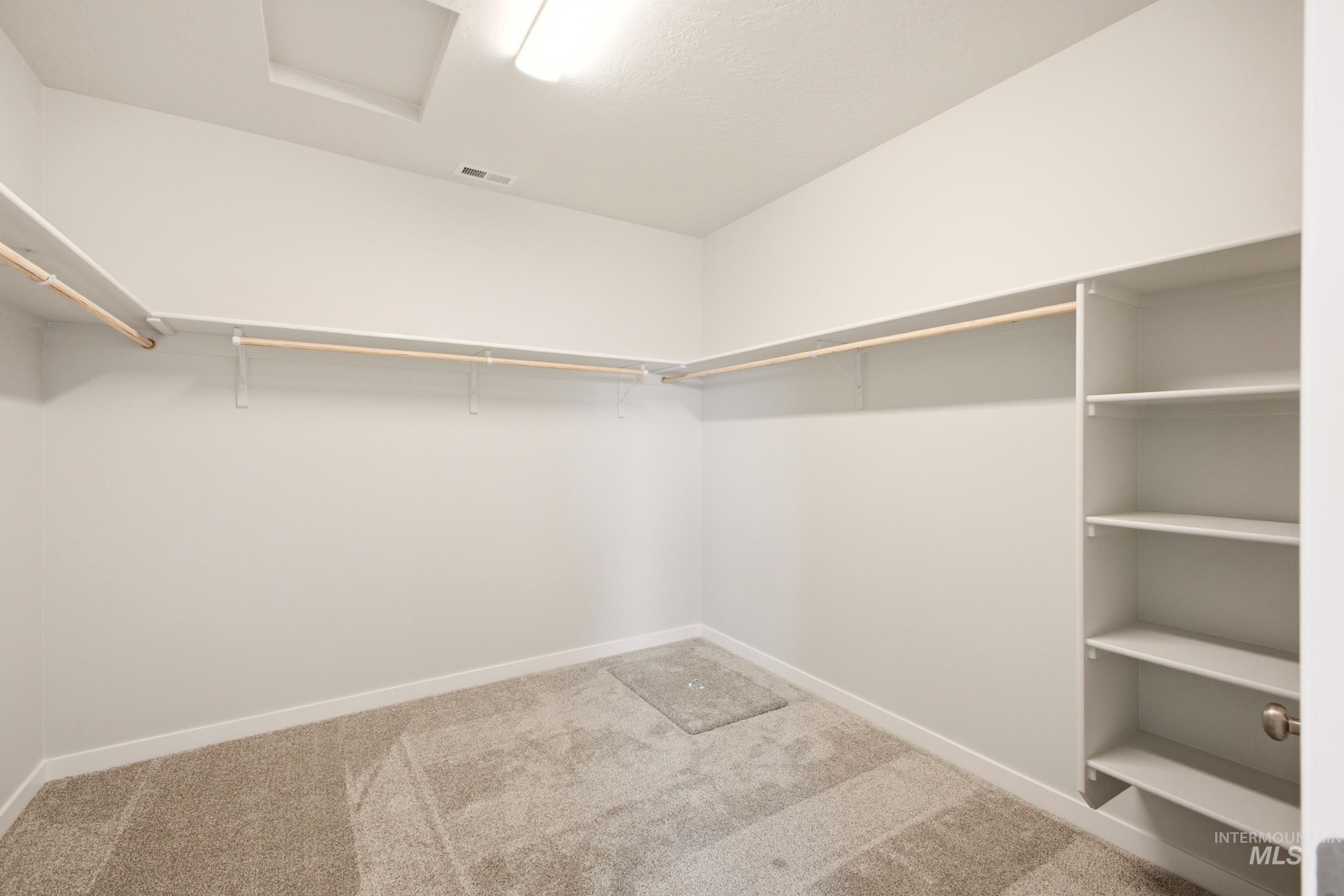 1015 E Crab Springs St Property Photo 24