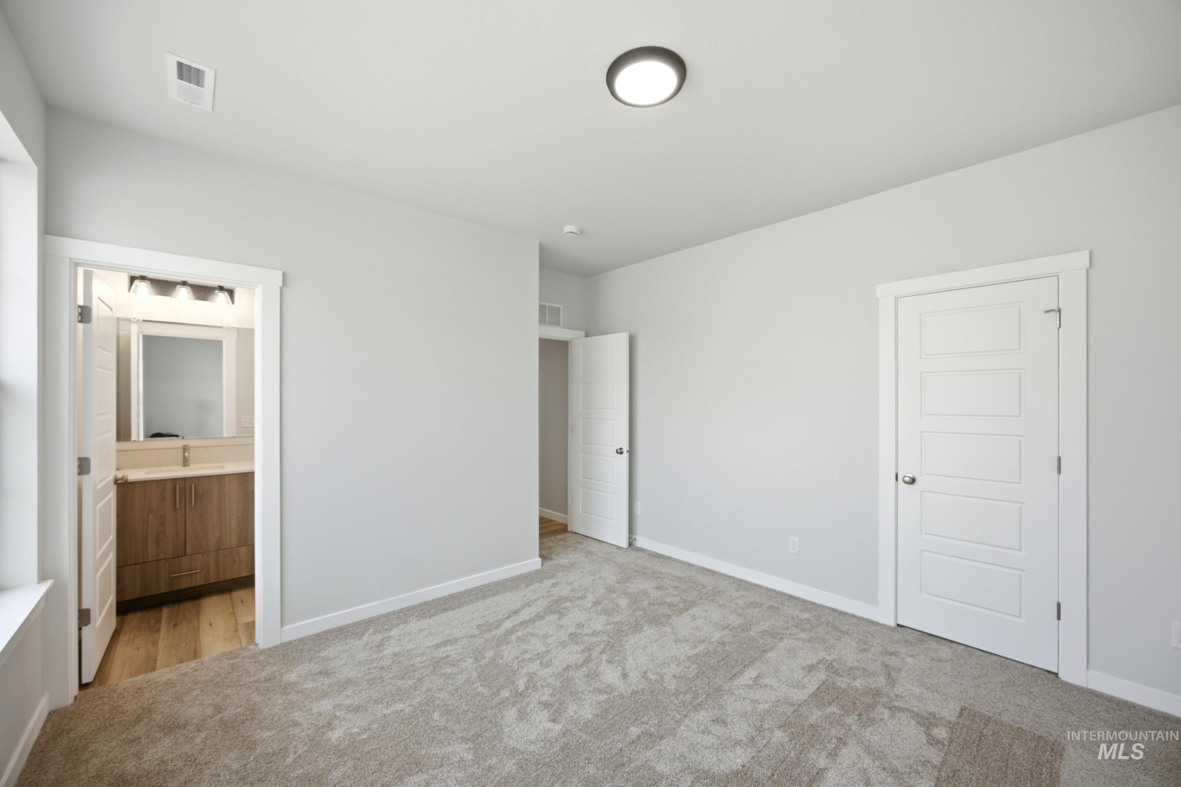 1027 E Crab Springs St Property Photo 13