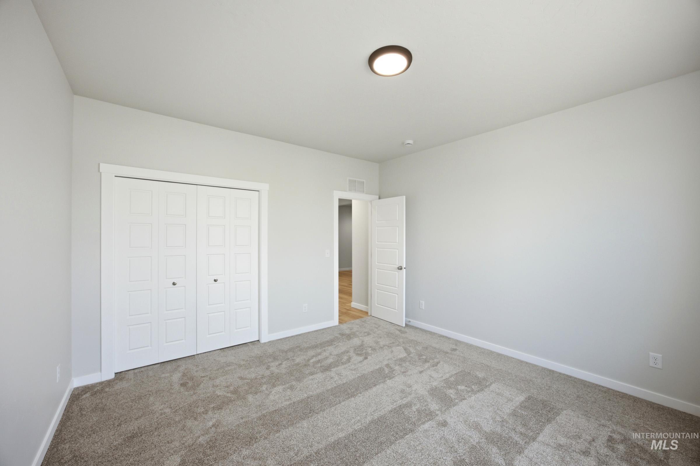 1027 E Crab Springs St Property Photo 17