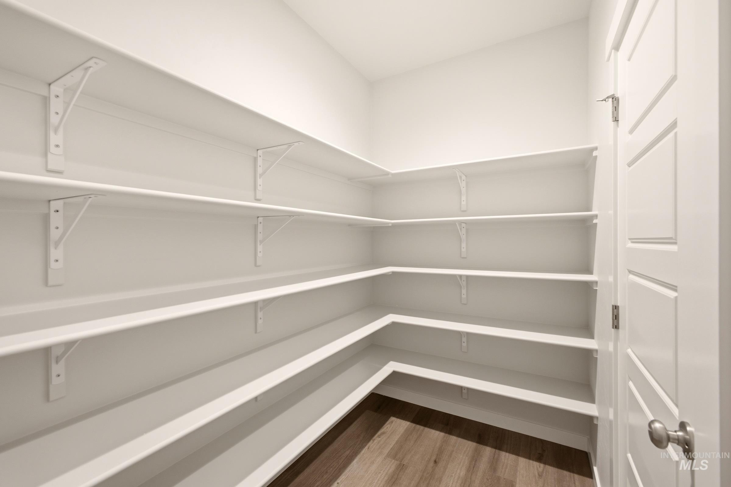 5331 S Edgecomb Way Property Photo 10