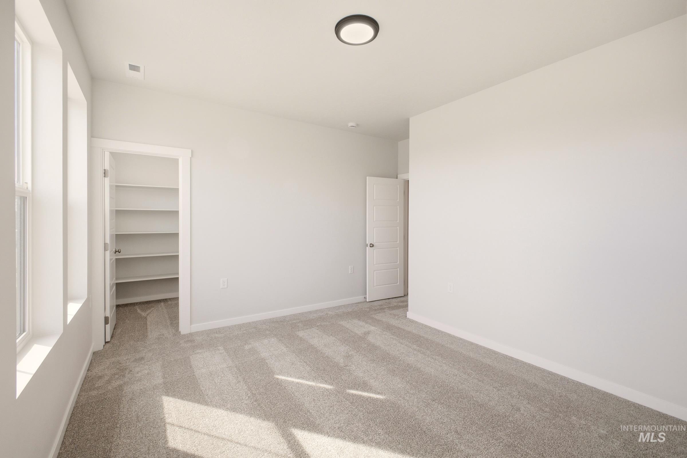 5331 S Edgecomb Way Property Photo 27