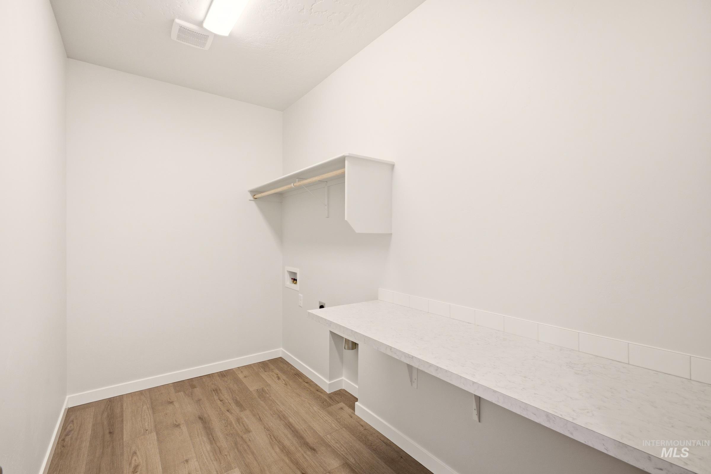 5331 S Edgecomb Way Property Photo 30