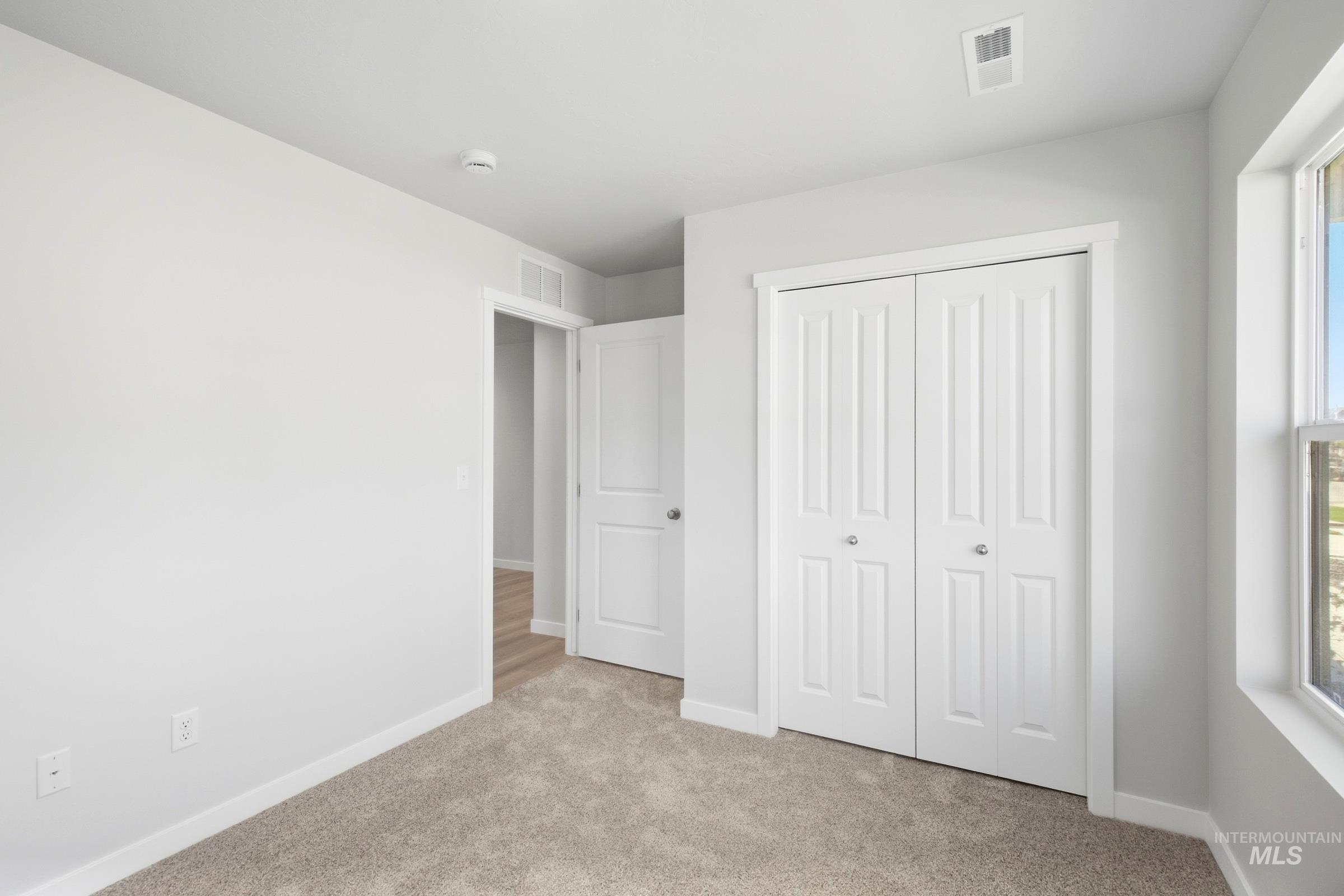 4492 S Amsterdam Ave Property Photo 10