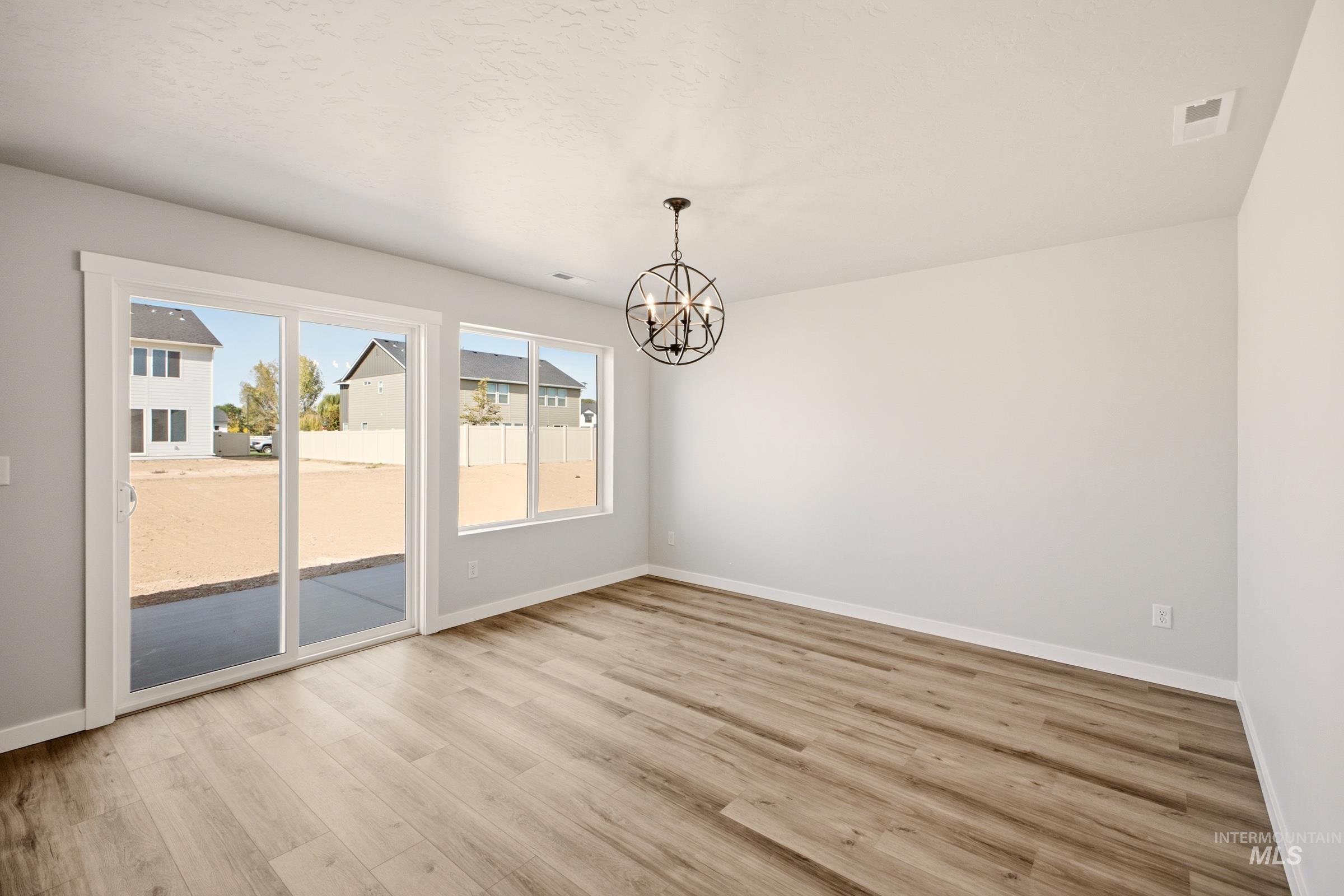 5319 S Edgecomb Way Property Photo 6