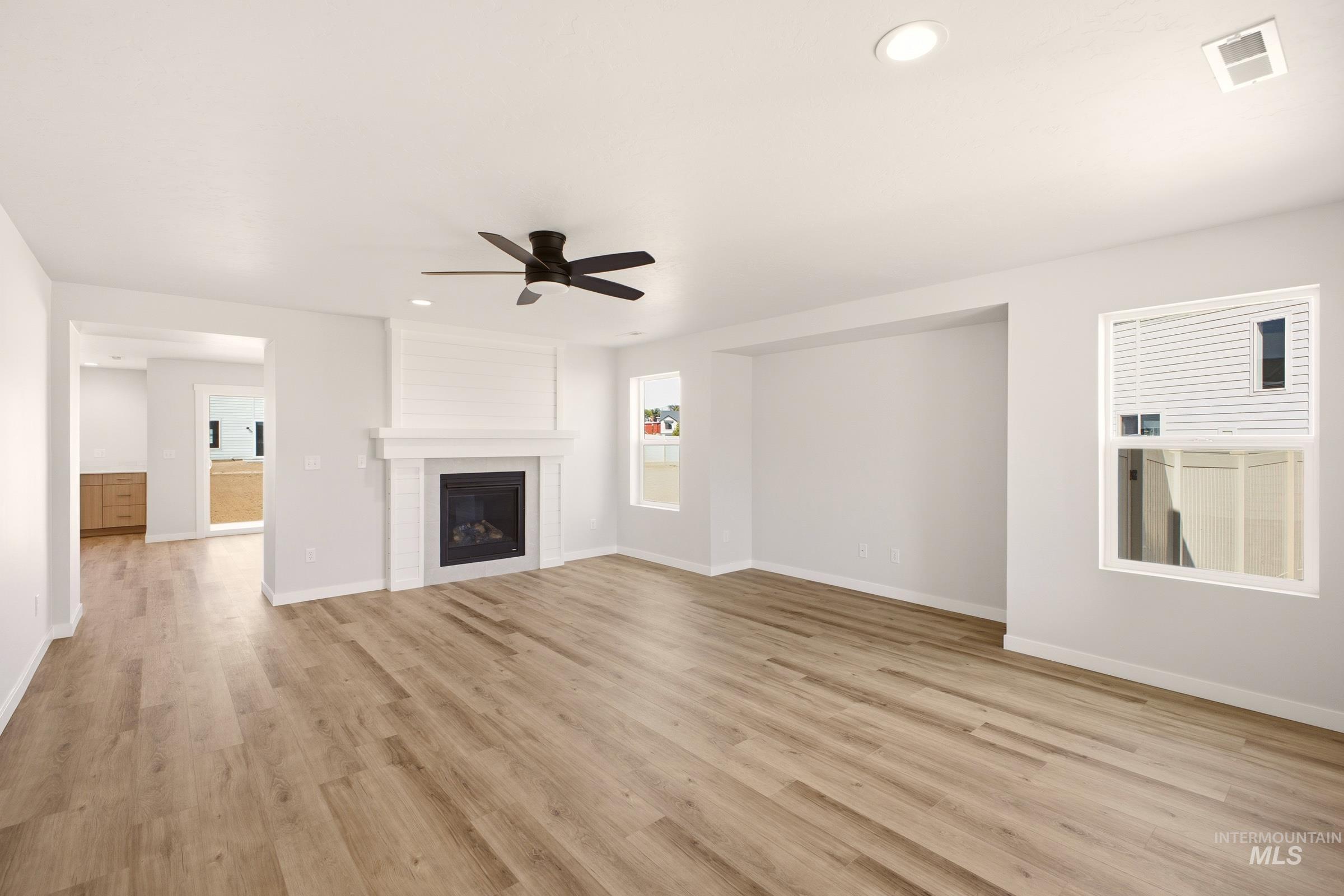 5319 S Edgecomb Way Property Photo 8