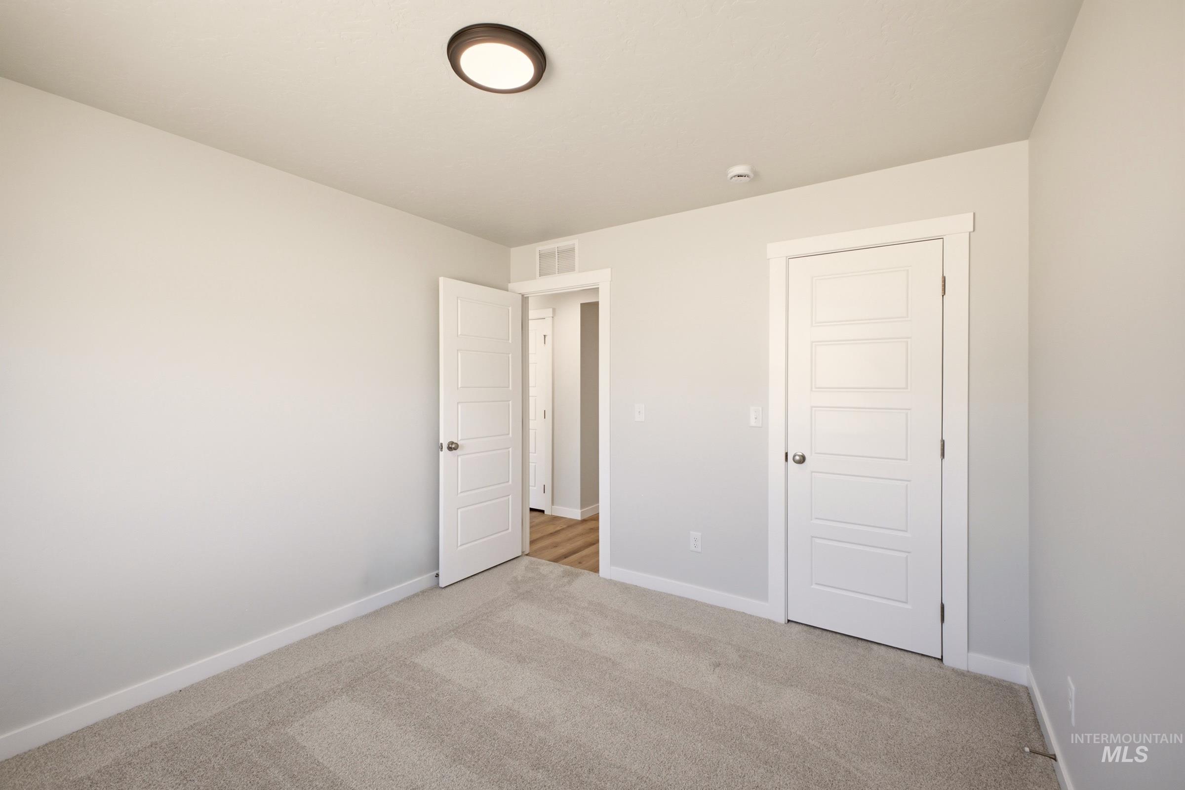 5319 S Edgecomb Way Property Photo 11