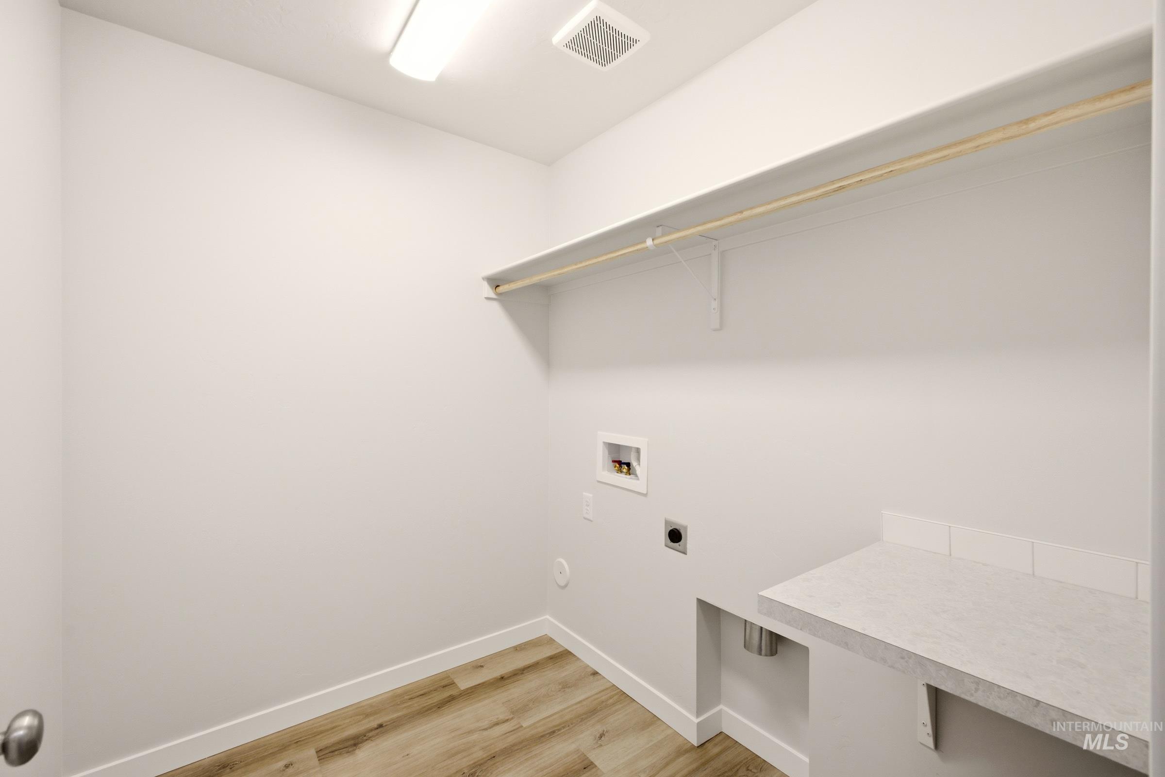 5319 S Edgecomb Way Property Photo 13