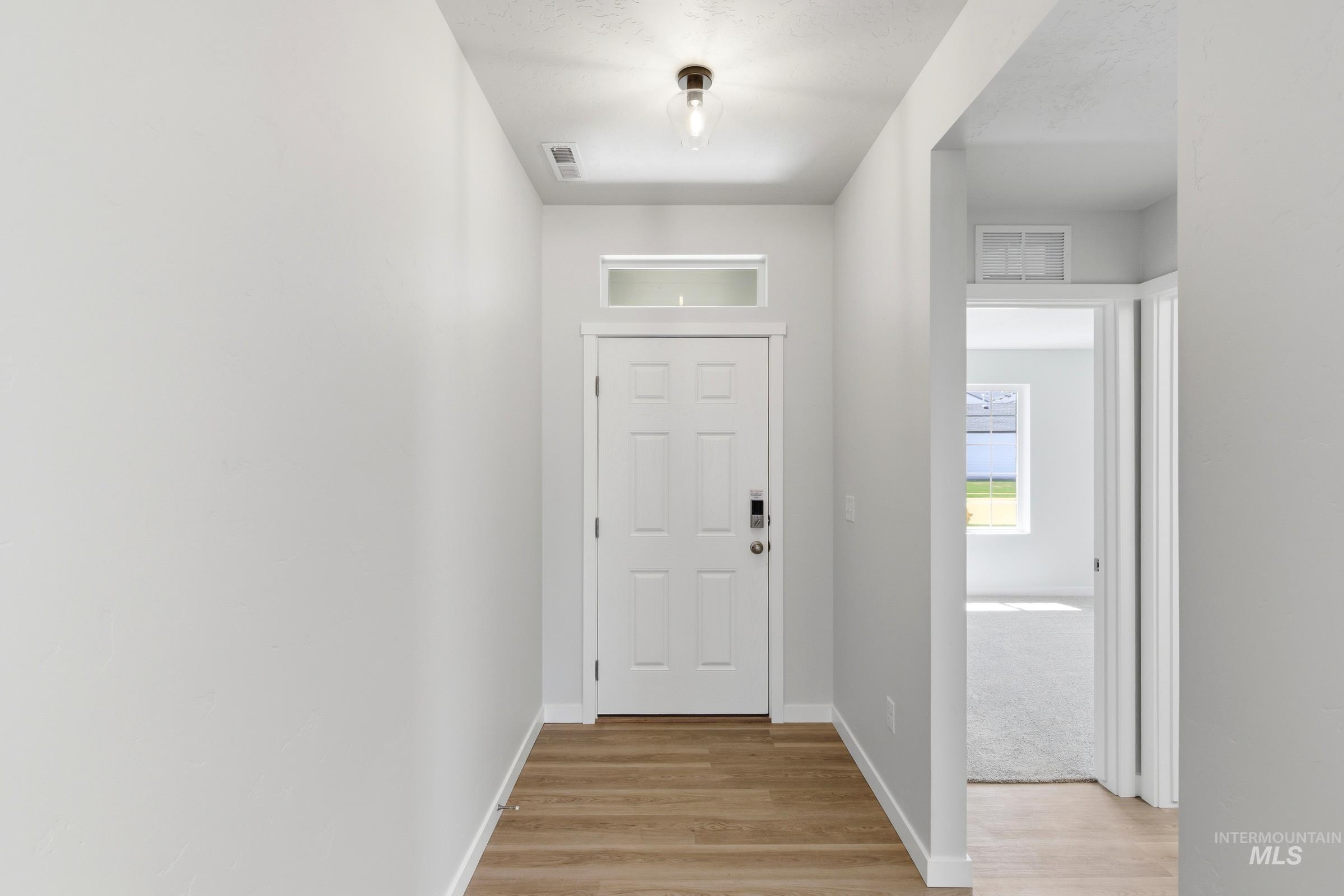4504 S Amsterdam Ave Property Photo 2