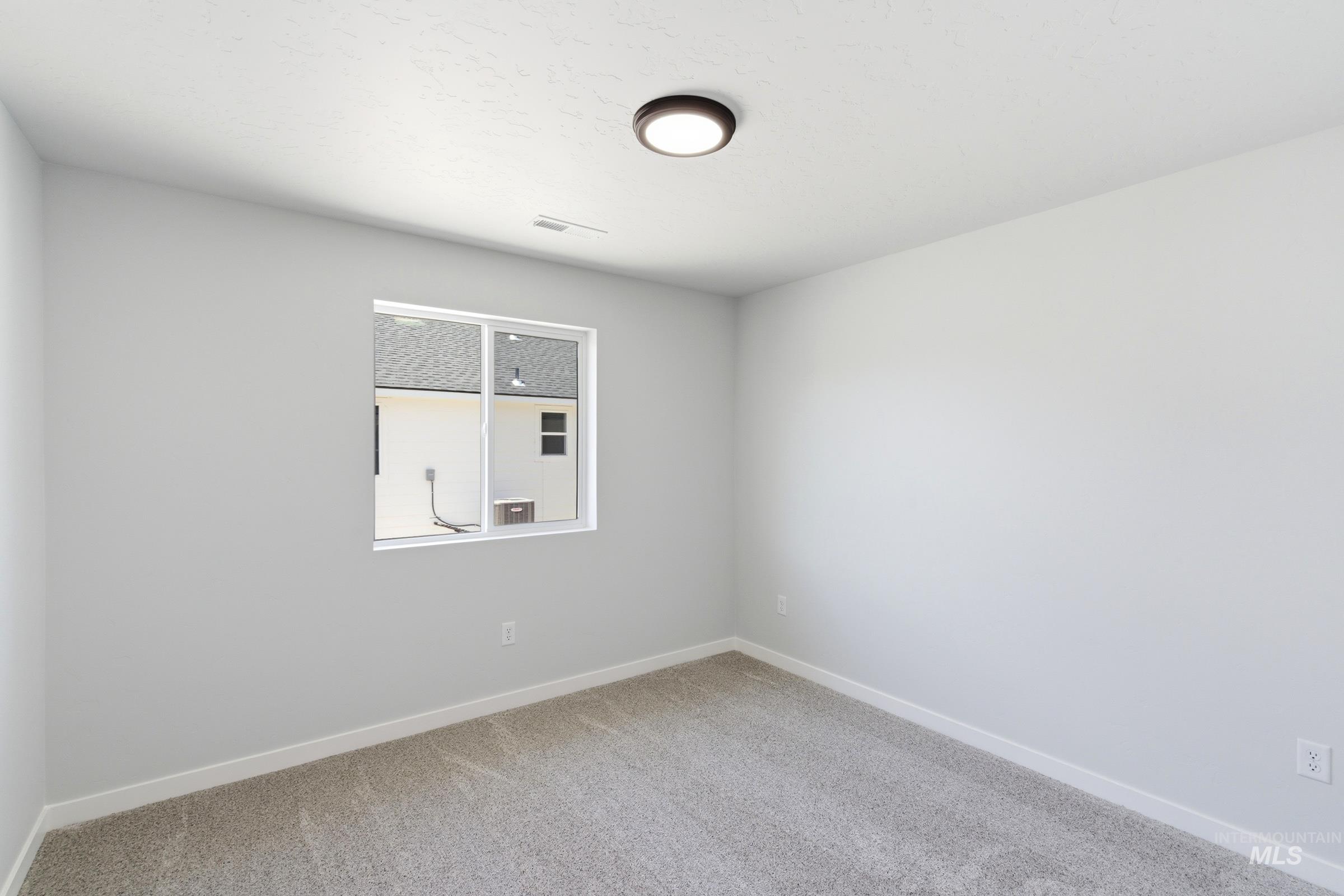 4504 S Amsterdam Ave Property Photo 13