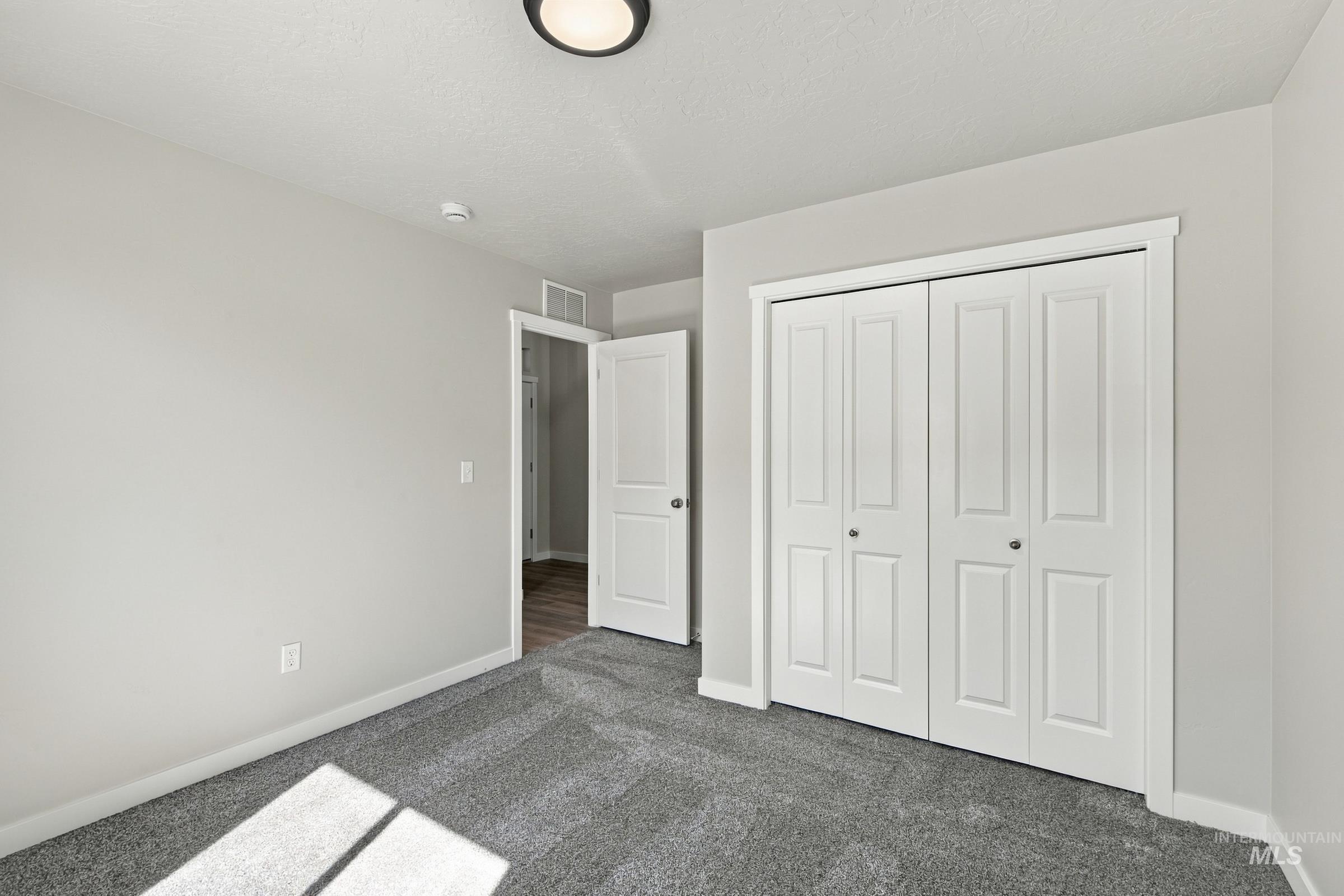 4504 S Amsterdam Ave Property Photo 13