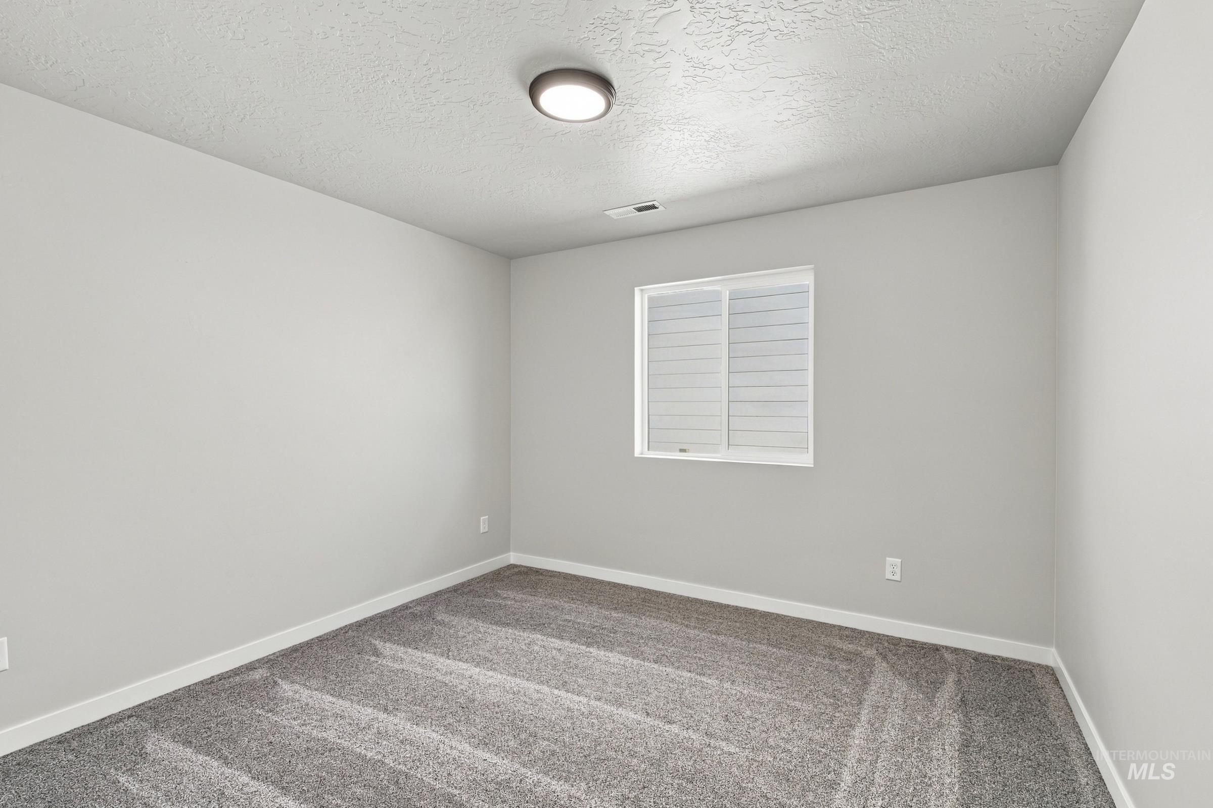 4504 S Amsterdam Ave Property Photo 16