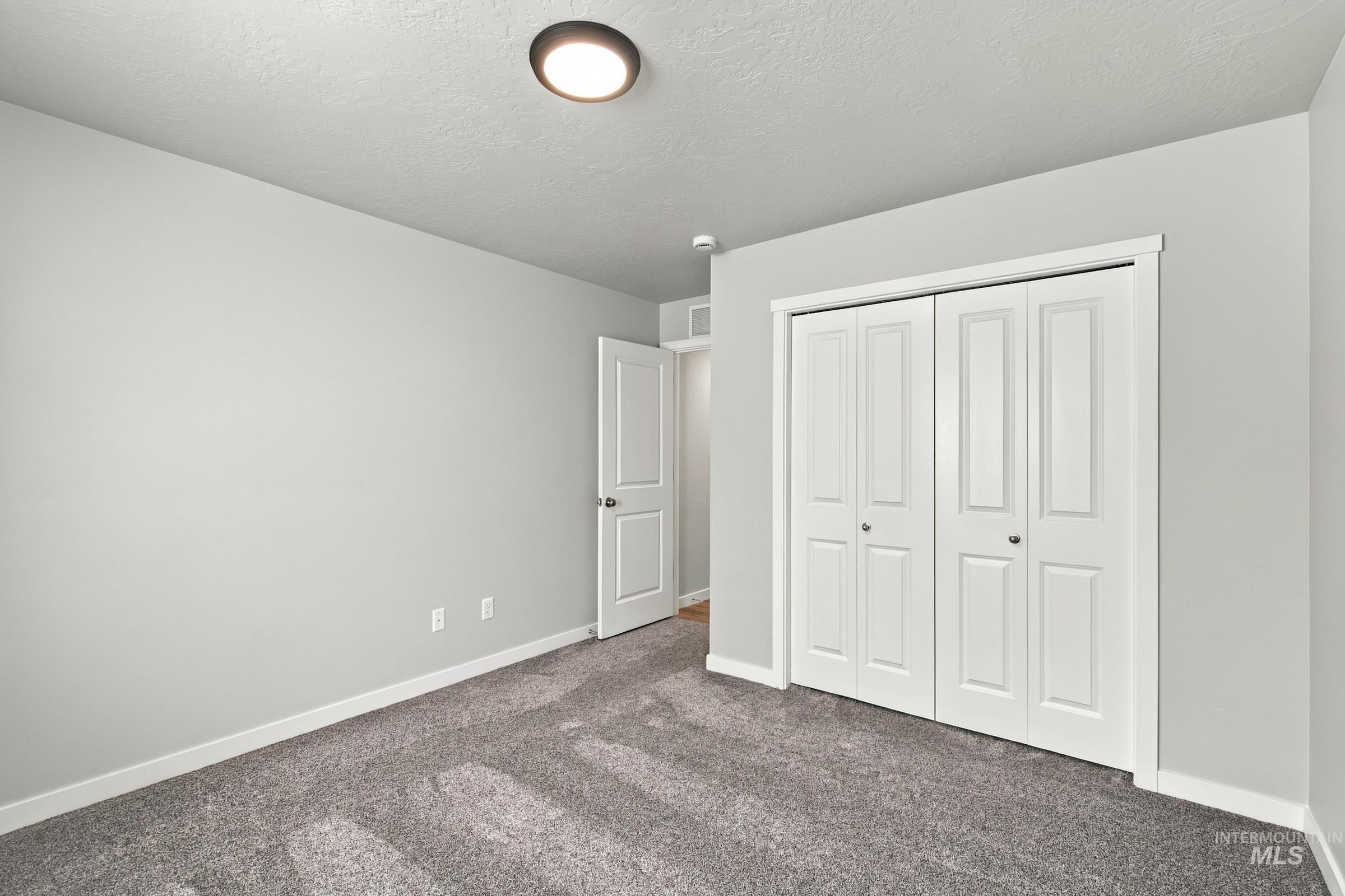 4504 S Amsterdam Ave Property Photo 17