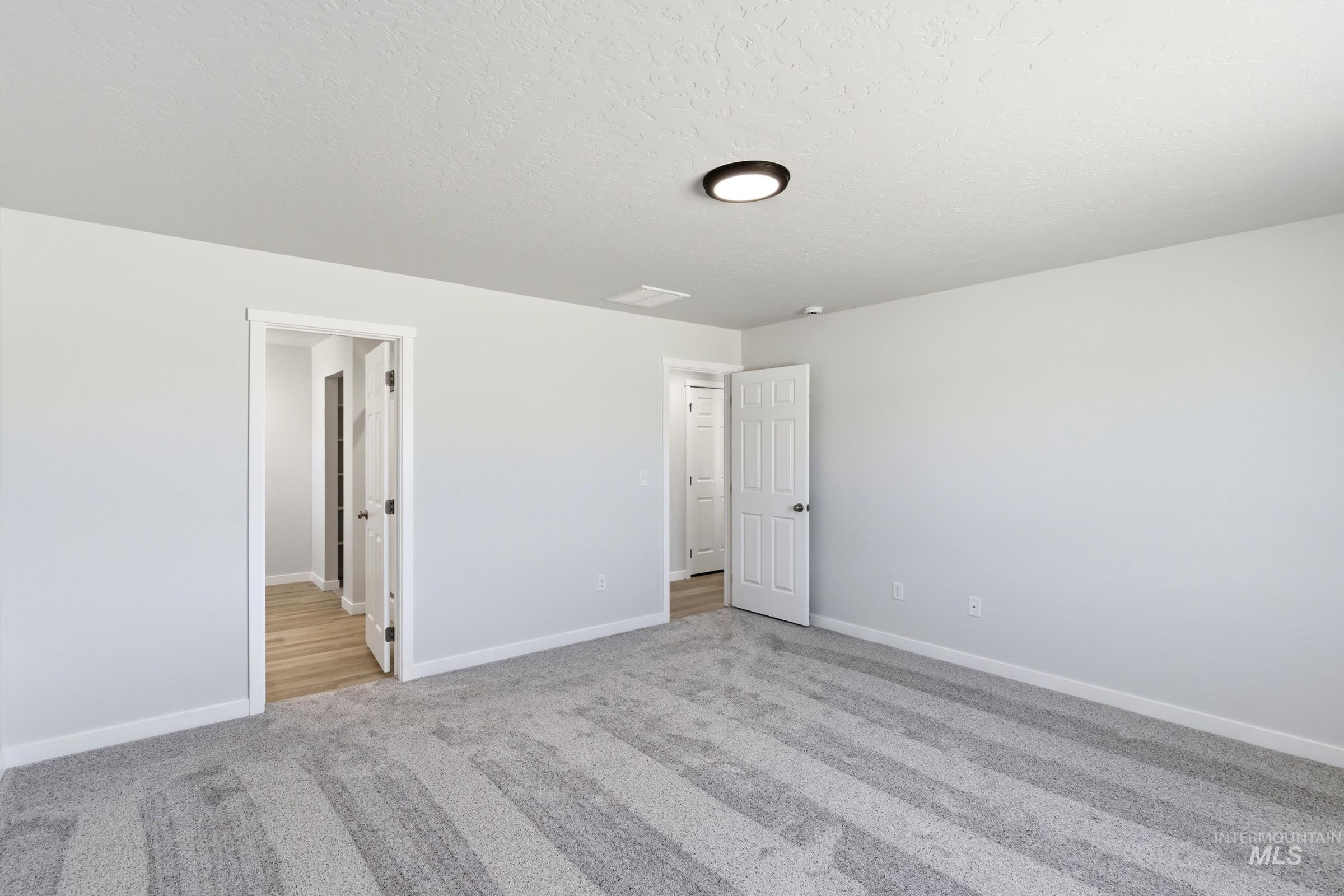 4504 S Amsterdam Ave Property Photo 19