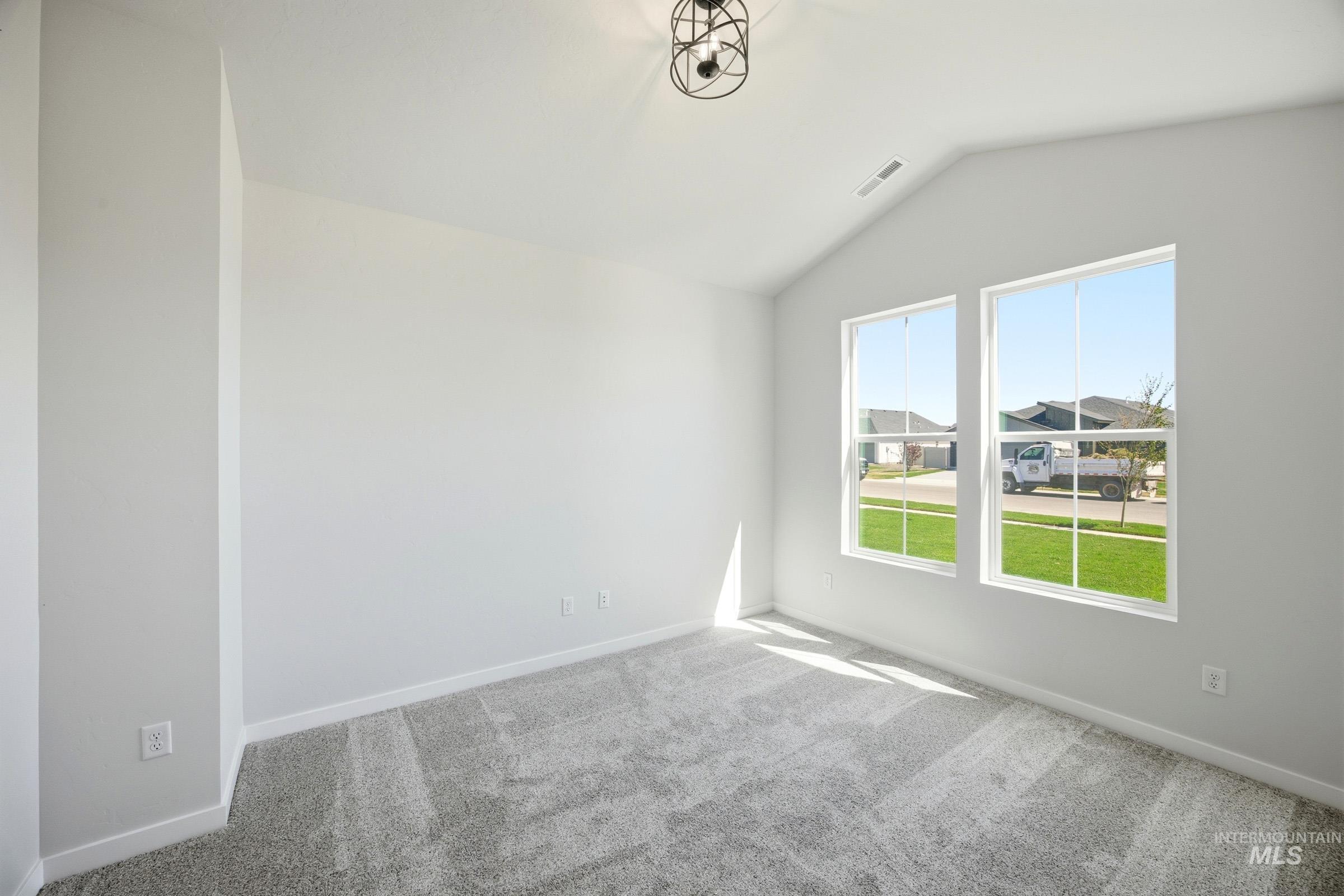 16944 Churn Ave Property Photo 4