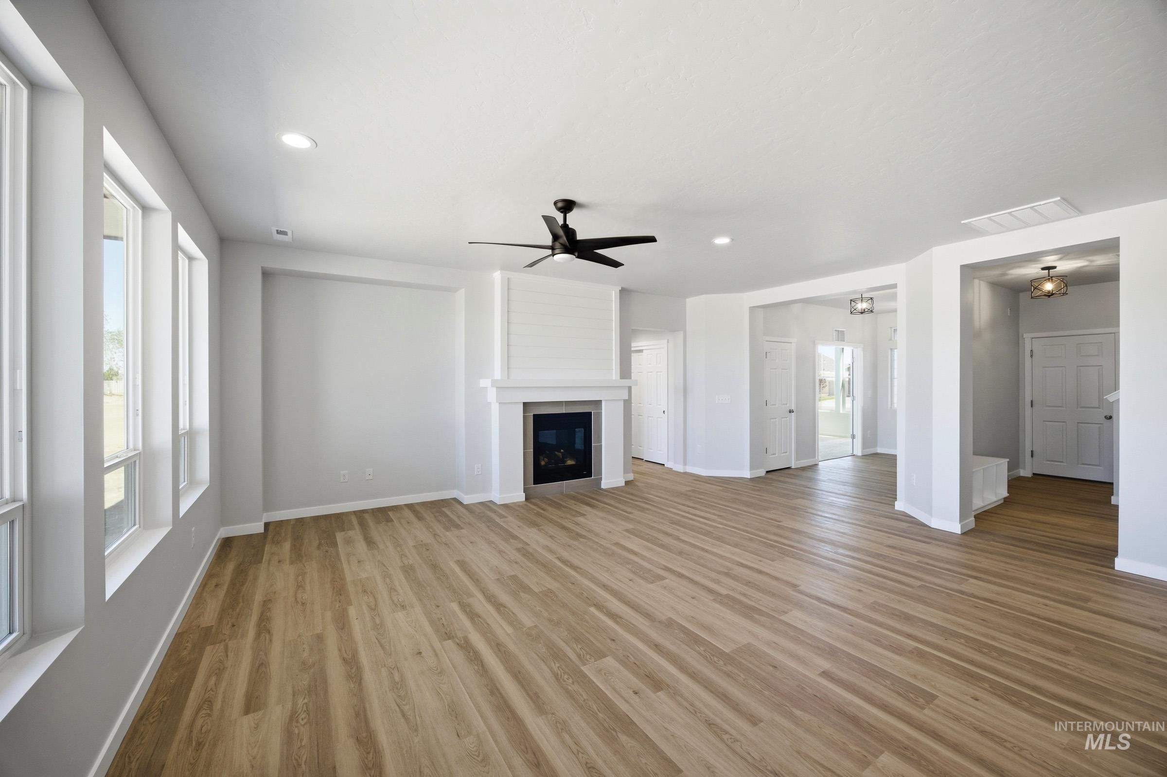16944 Churn Ave Property Photo 6