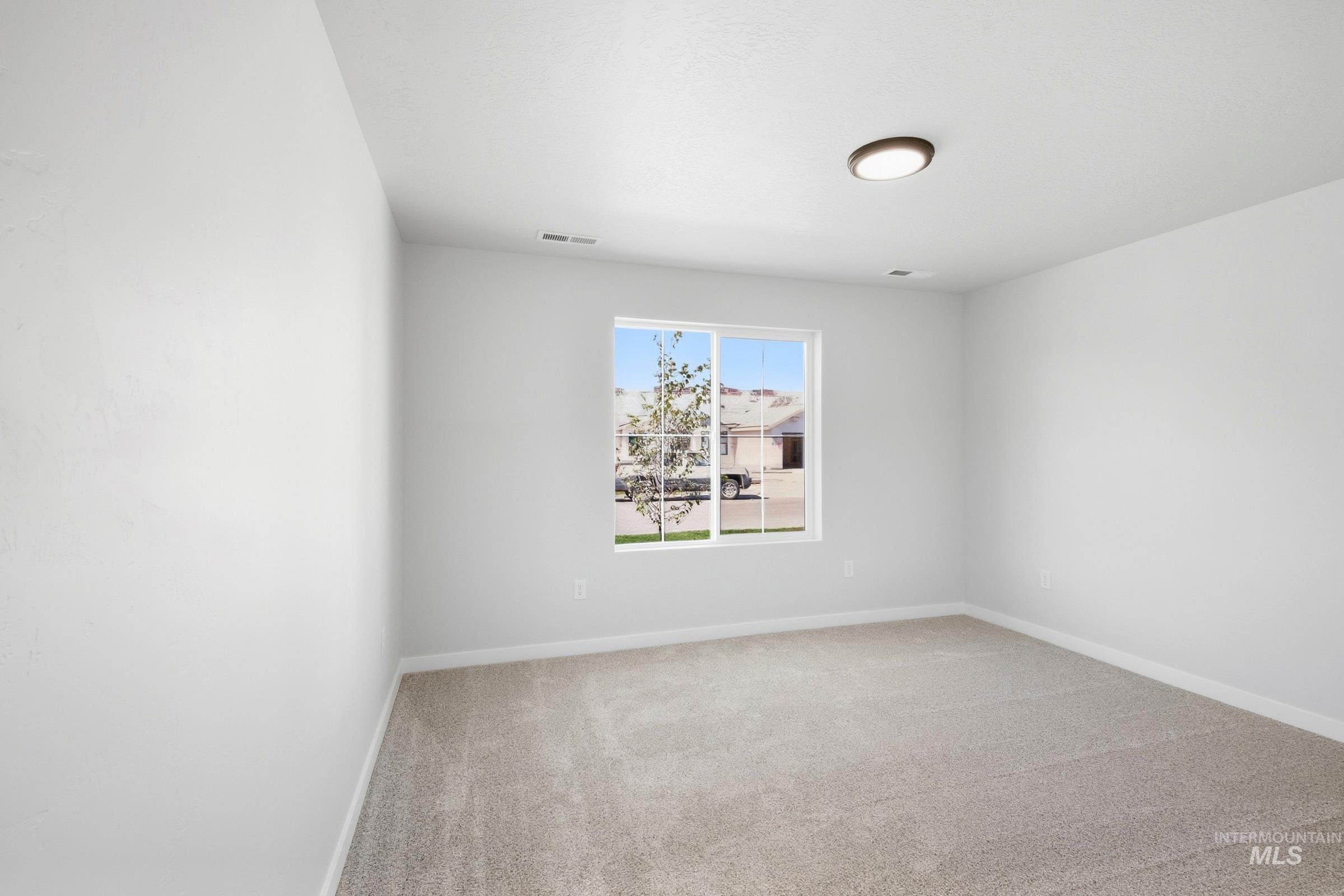 4540 S Amsterdam Ave Property Photo 10
