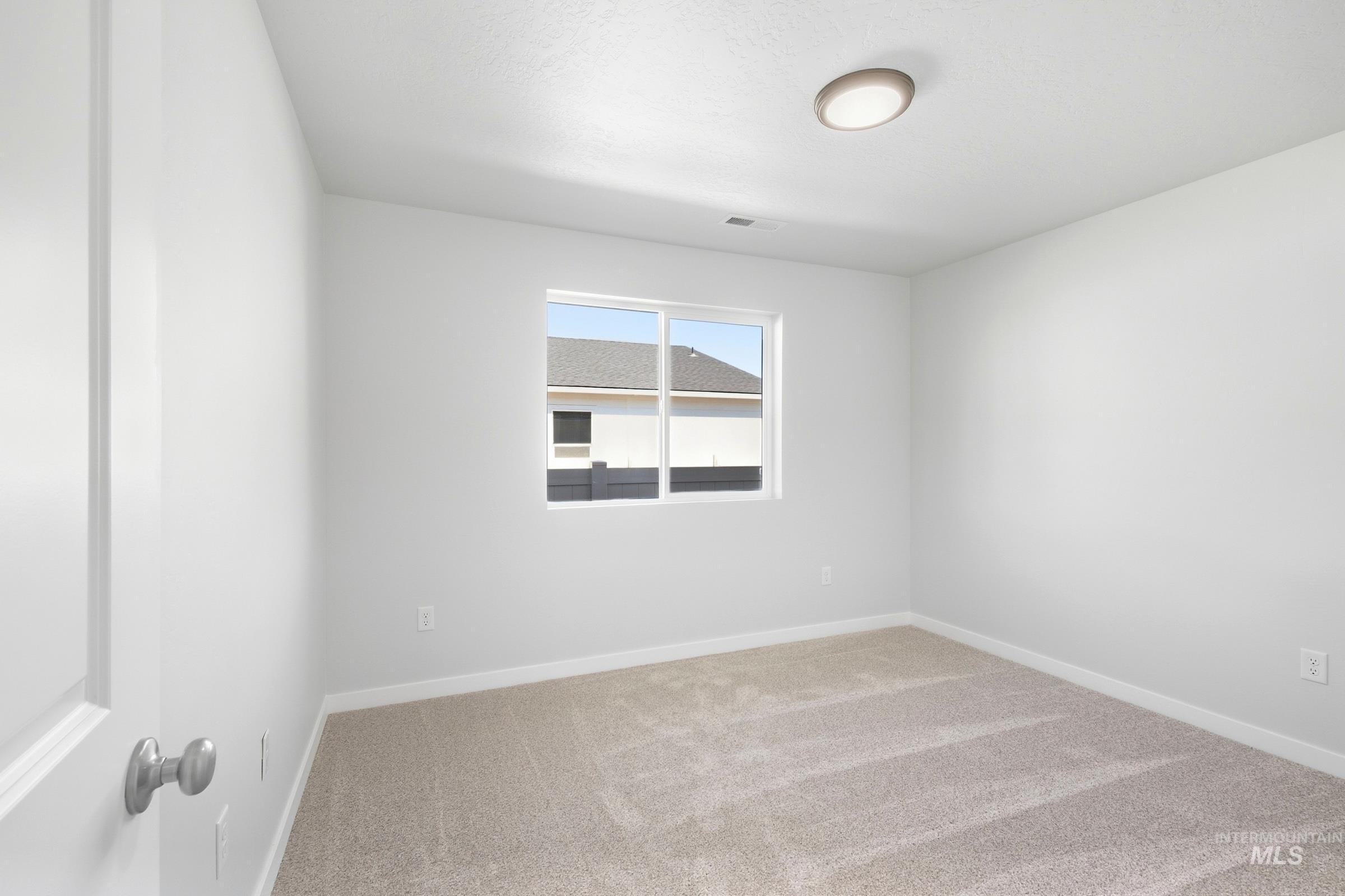 4540 S Amsterdam Ave Property Photo 15