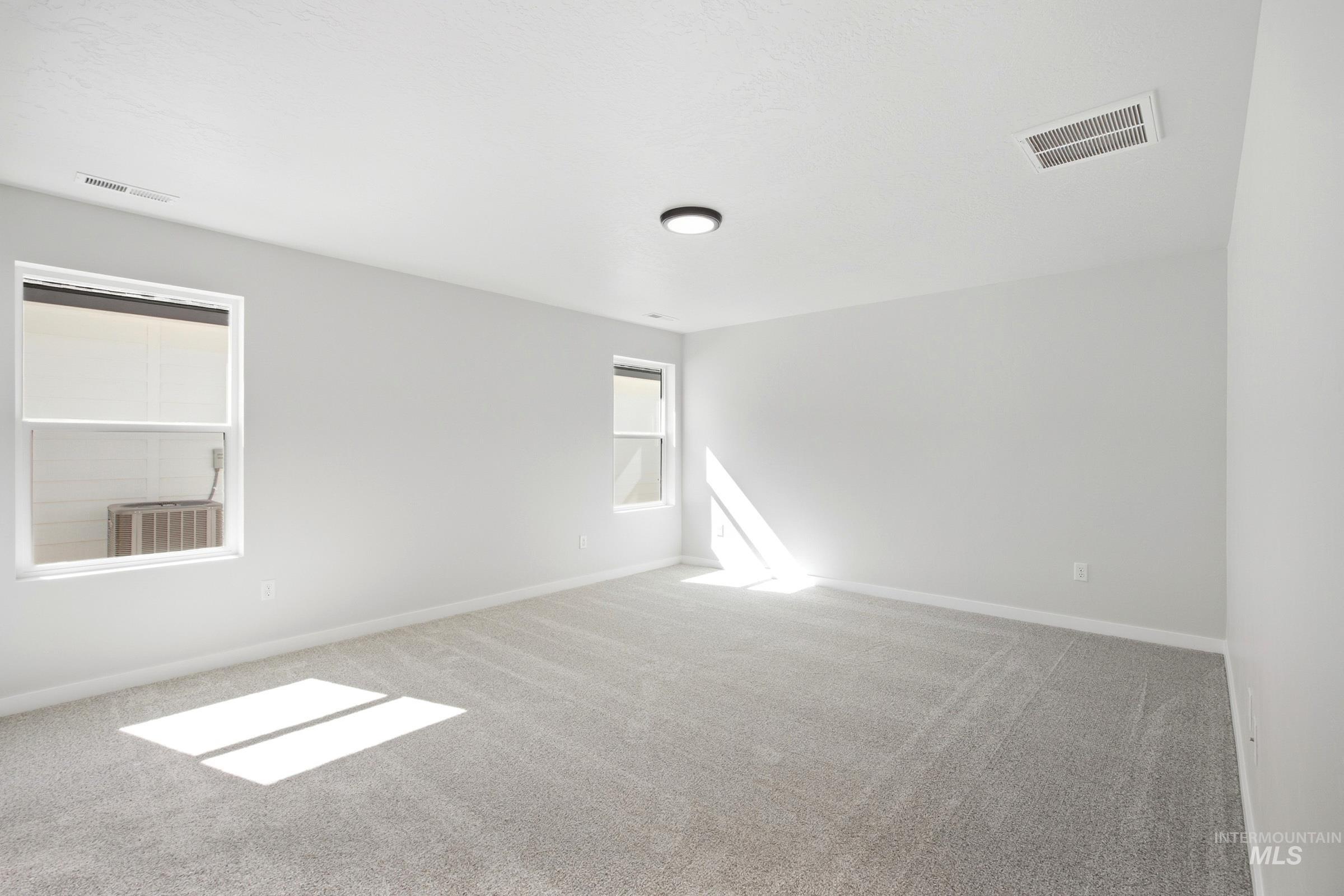 4540 S Amsterdam Ave Property Photo 18