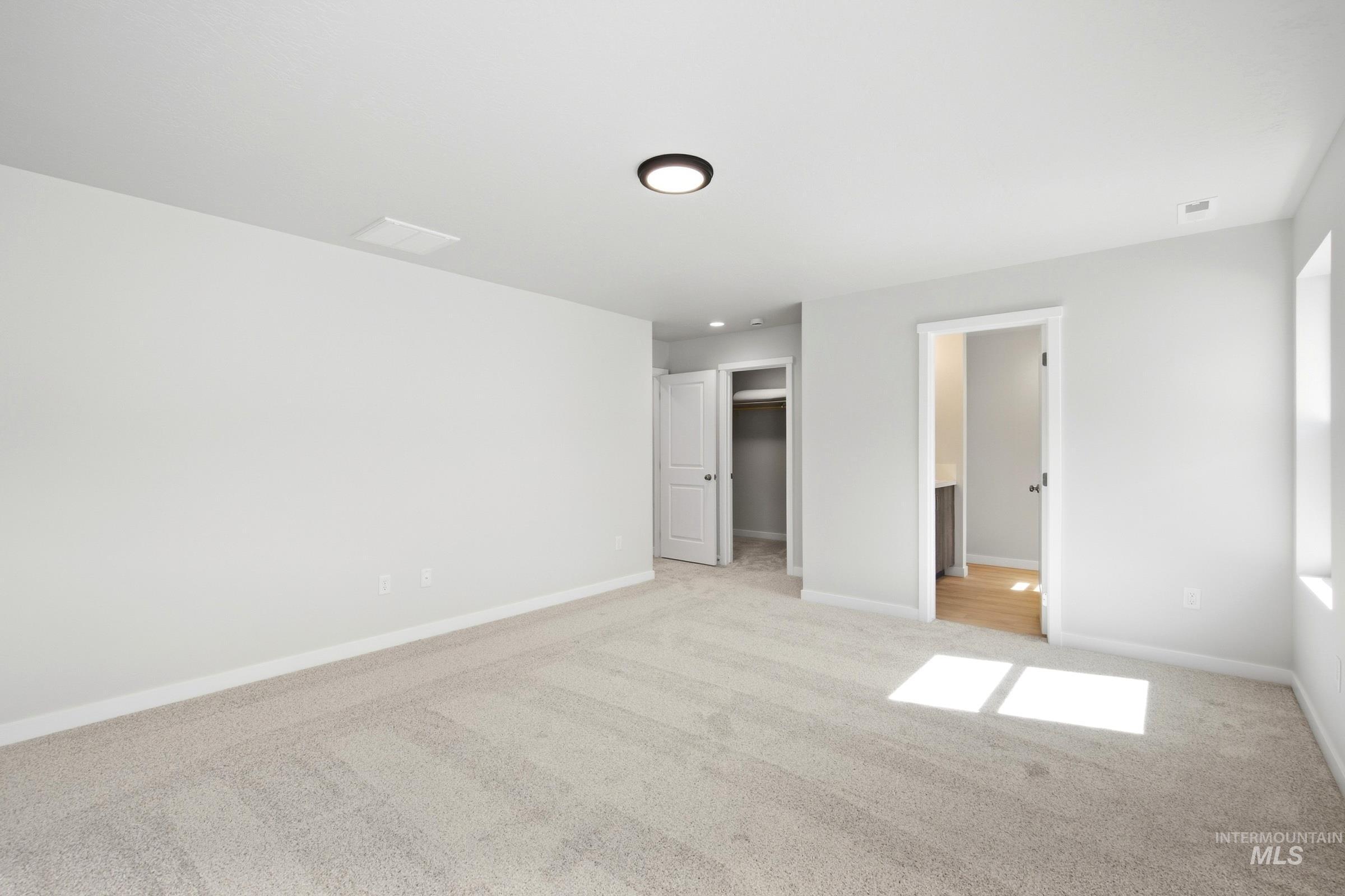 4540 S Amsterdam Ave Property Photo 19