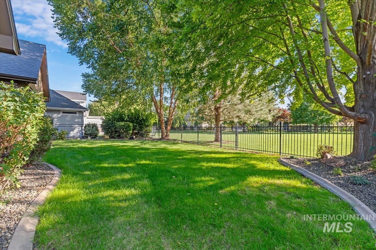 2179 E Trail Blazer Property Photo 35