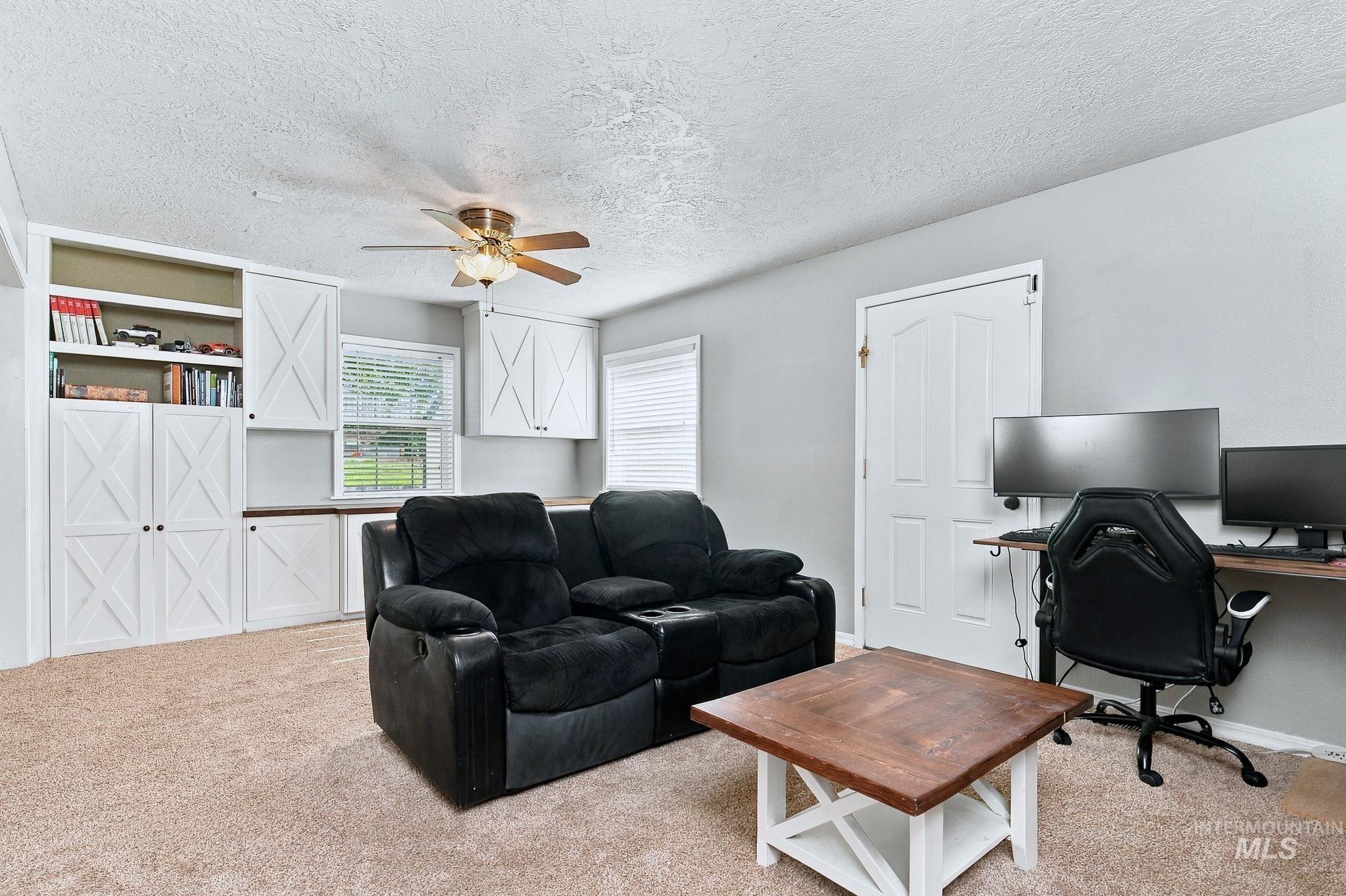 794 E Martinique Dr Property Photo 30