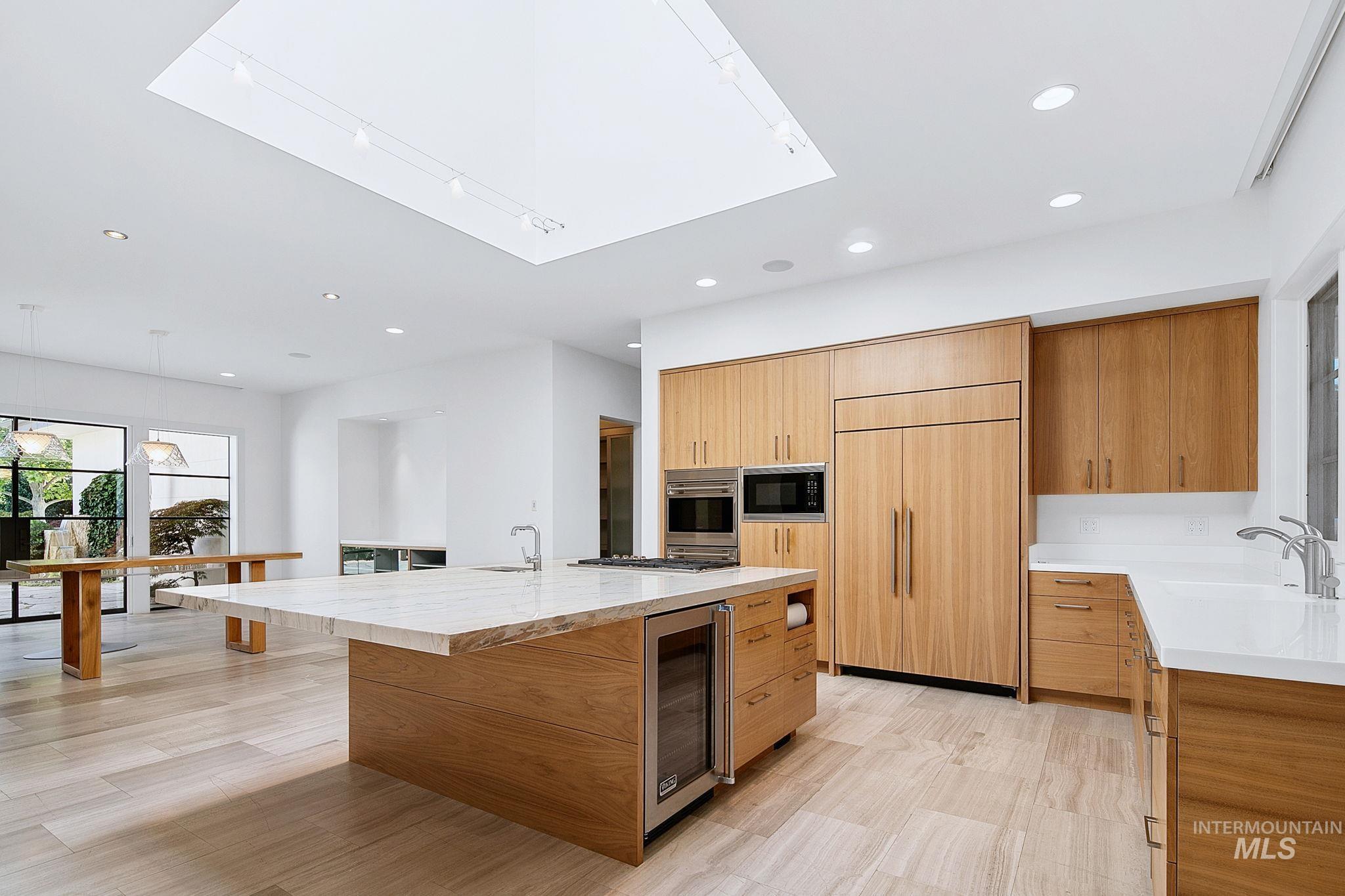 2020 E Barclay Property Photo 8