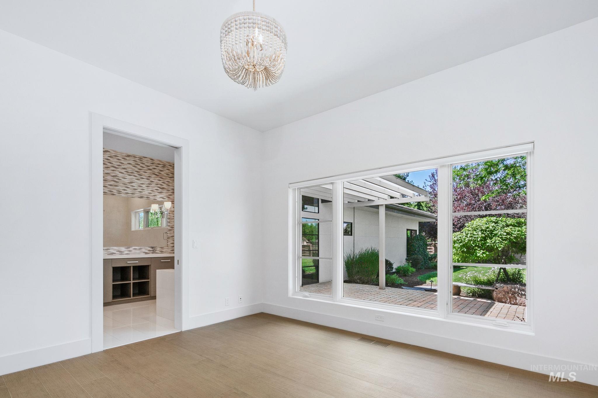 2020 E Barclay Property Photo 16