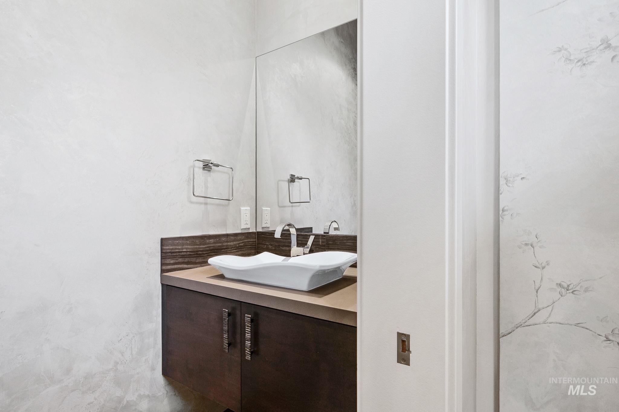 2020 E Barclay Property Photo 20