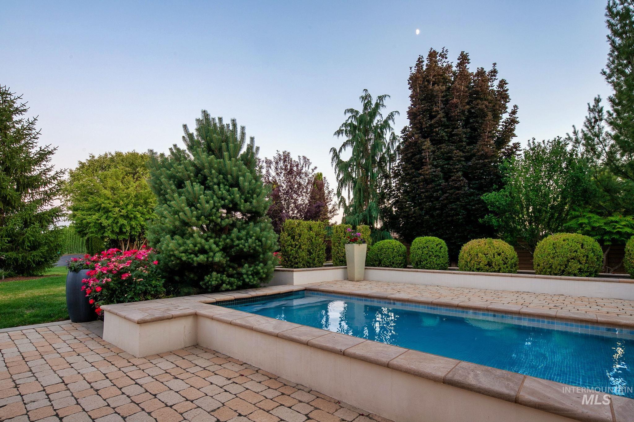 2020 E Barclay Property Photo 34