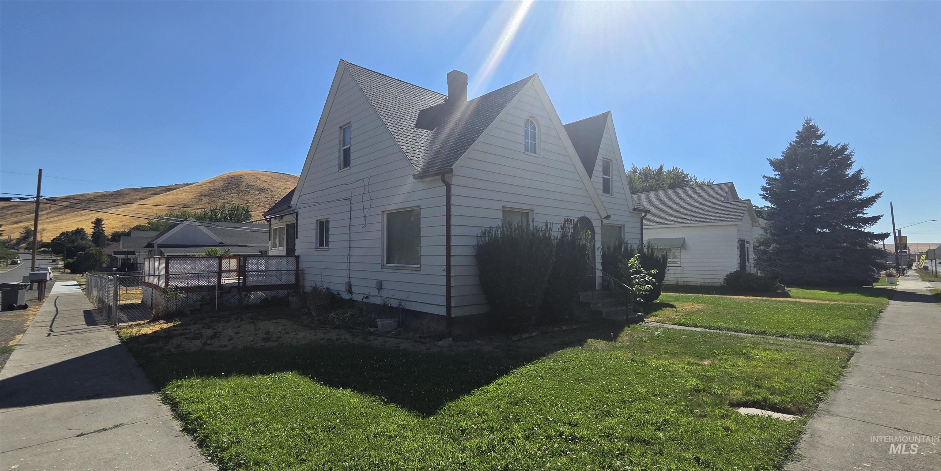 1490 Main Property Photo 2