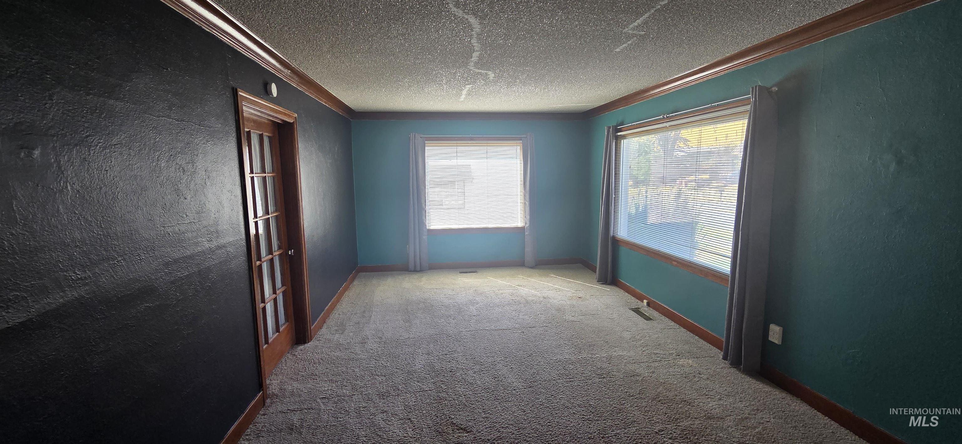 1490 Main Property Photo 7