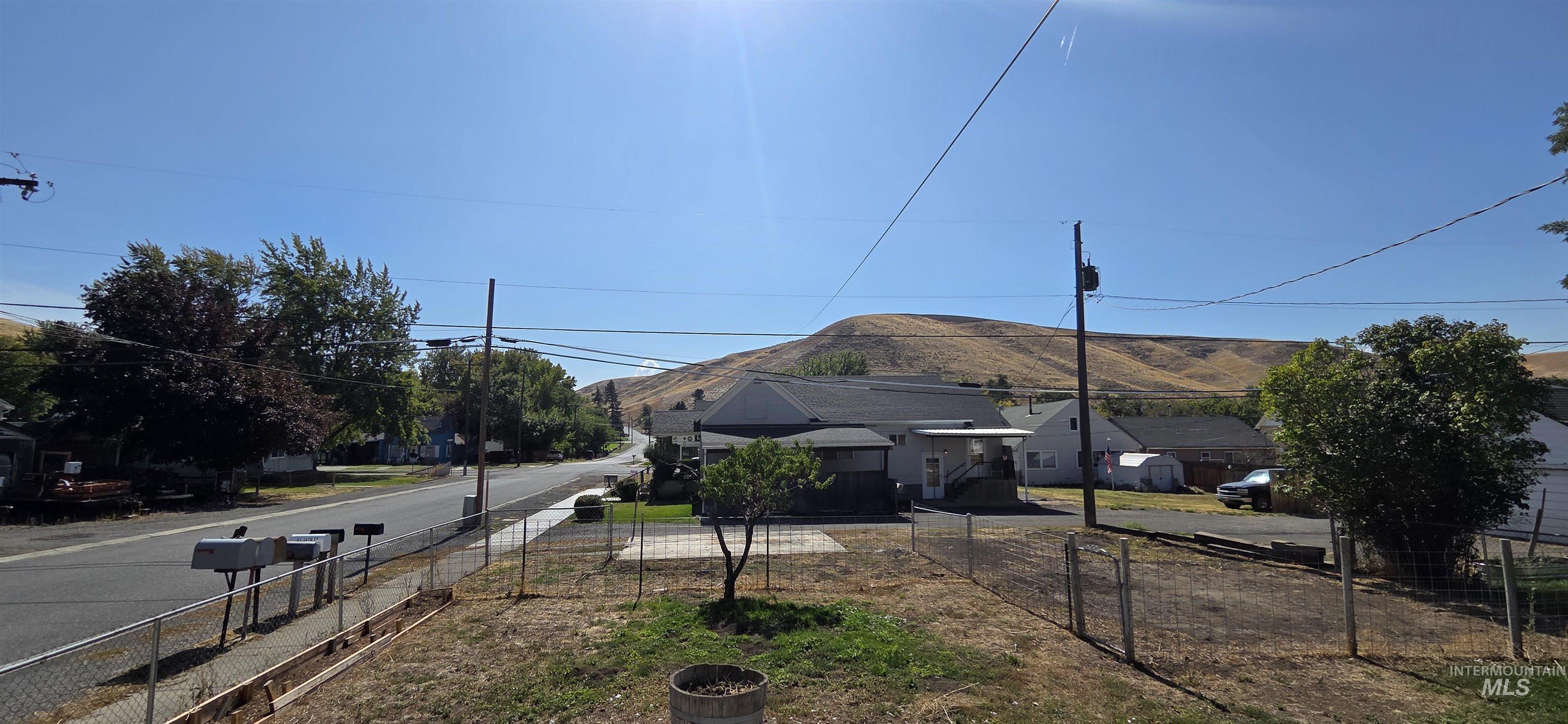 1490 Main Property Photo 20