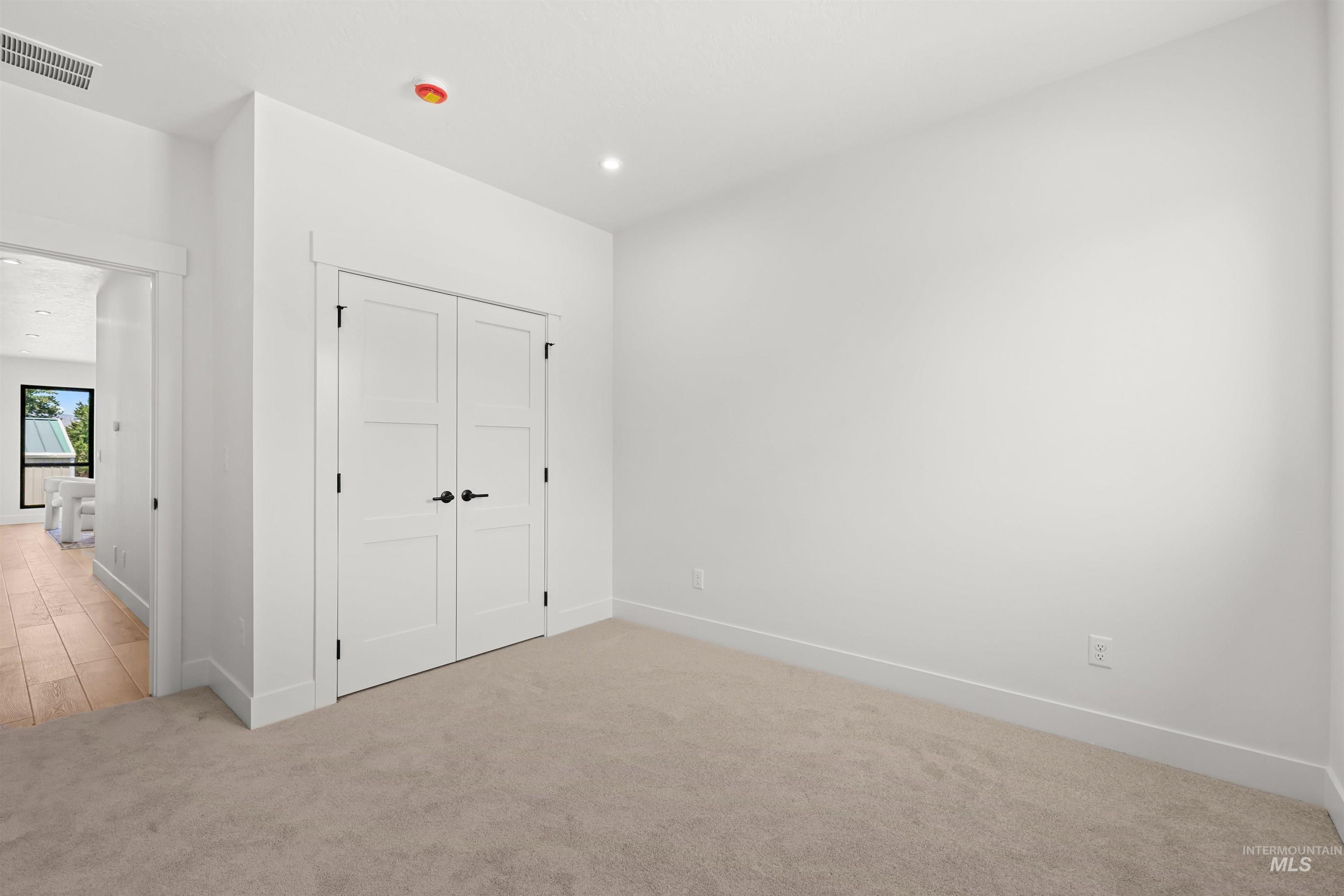 2591 S Greenwood Circle Property Photo 35