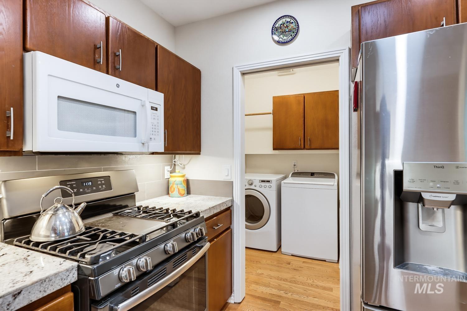 4854 Lakeview Place Property Photo 16