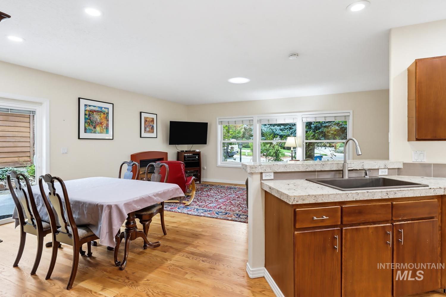 4854 Lakeview Place Property Photo 19