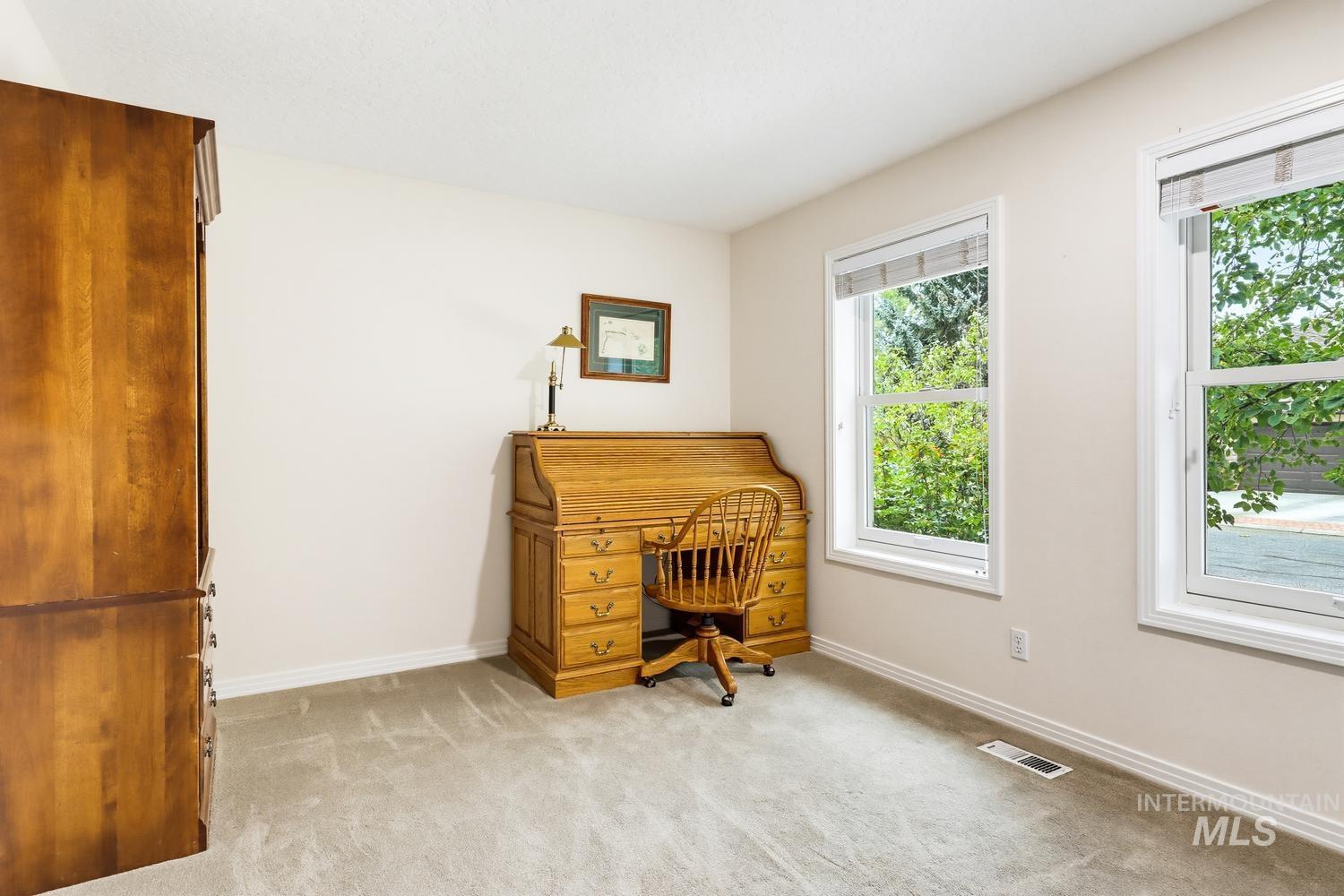 4854 Lakeview Place Property Photo 28