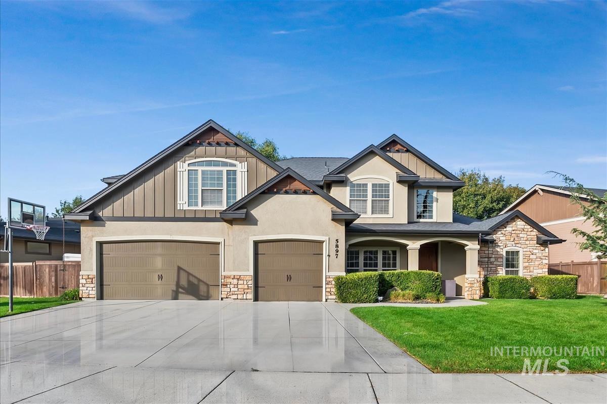 5897 N Maximus Way