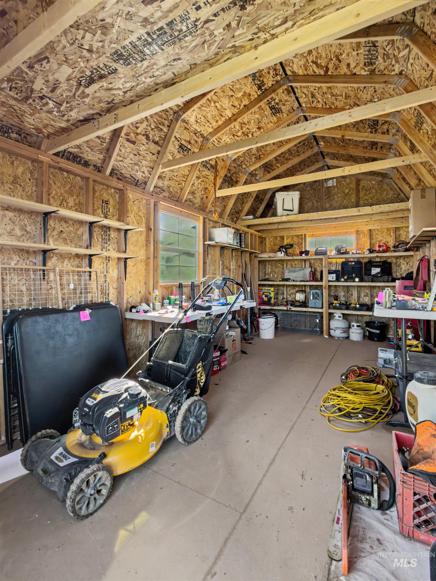 6657 S Whitley Property Photo 40