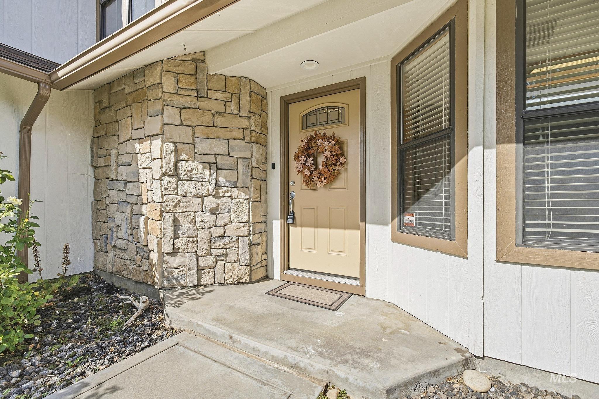 9622 W Glen Ellyn St. Property Photo 5
