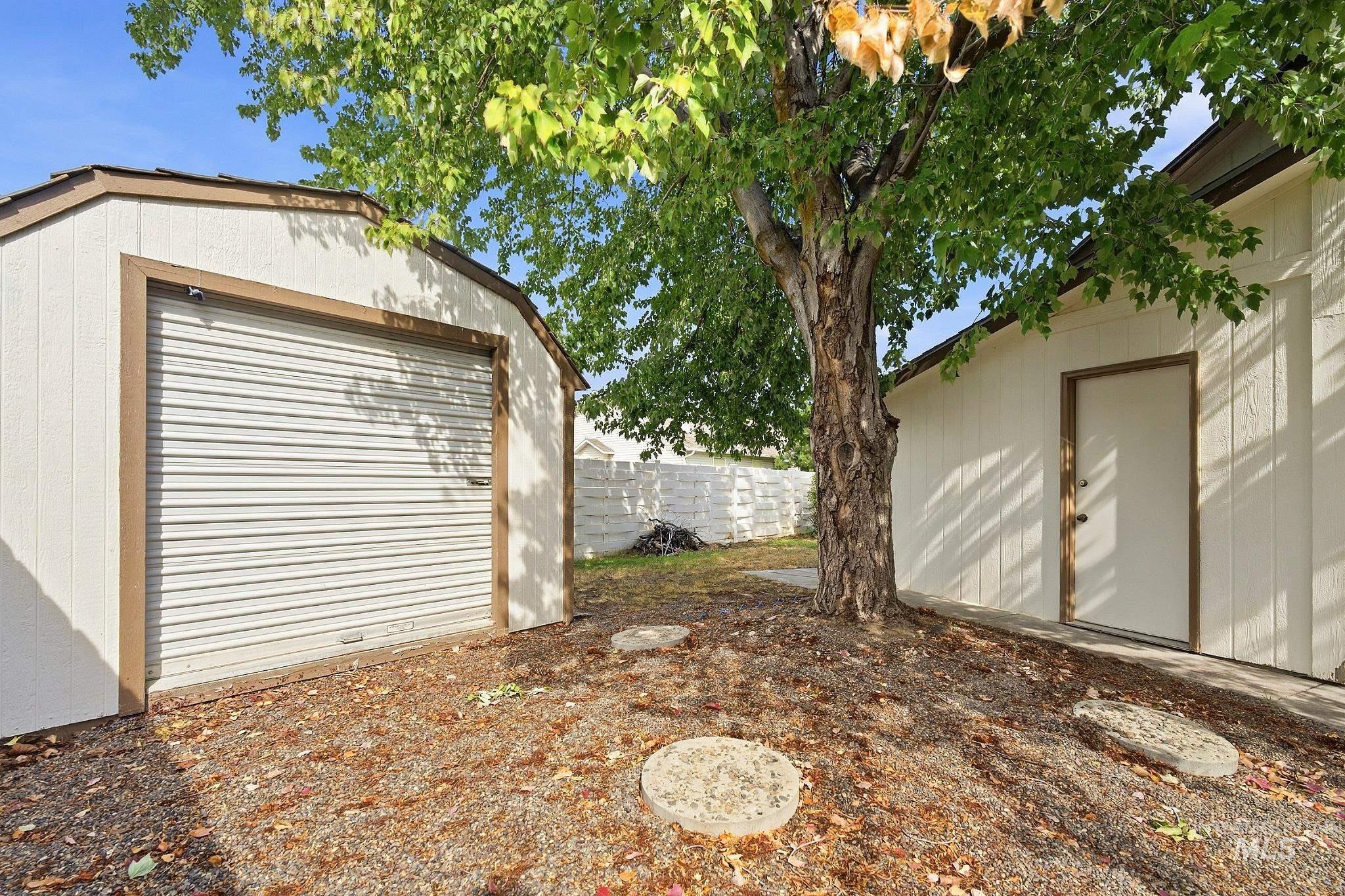 9622 W Glen Ellyn St. Property Photo 26