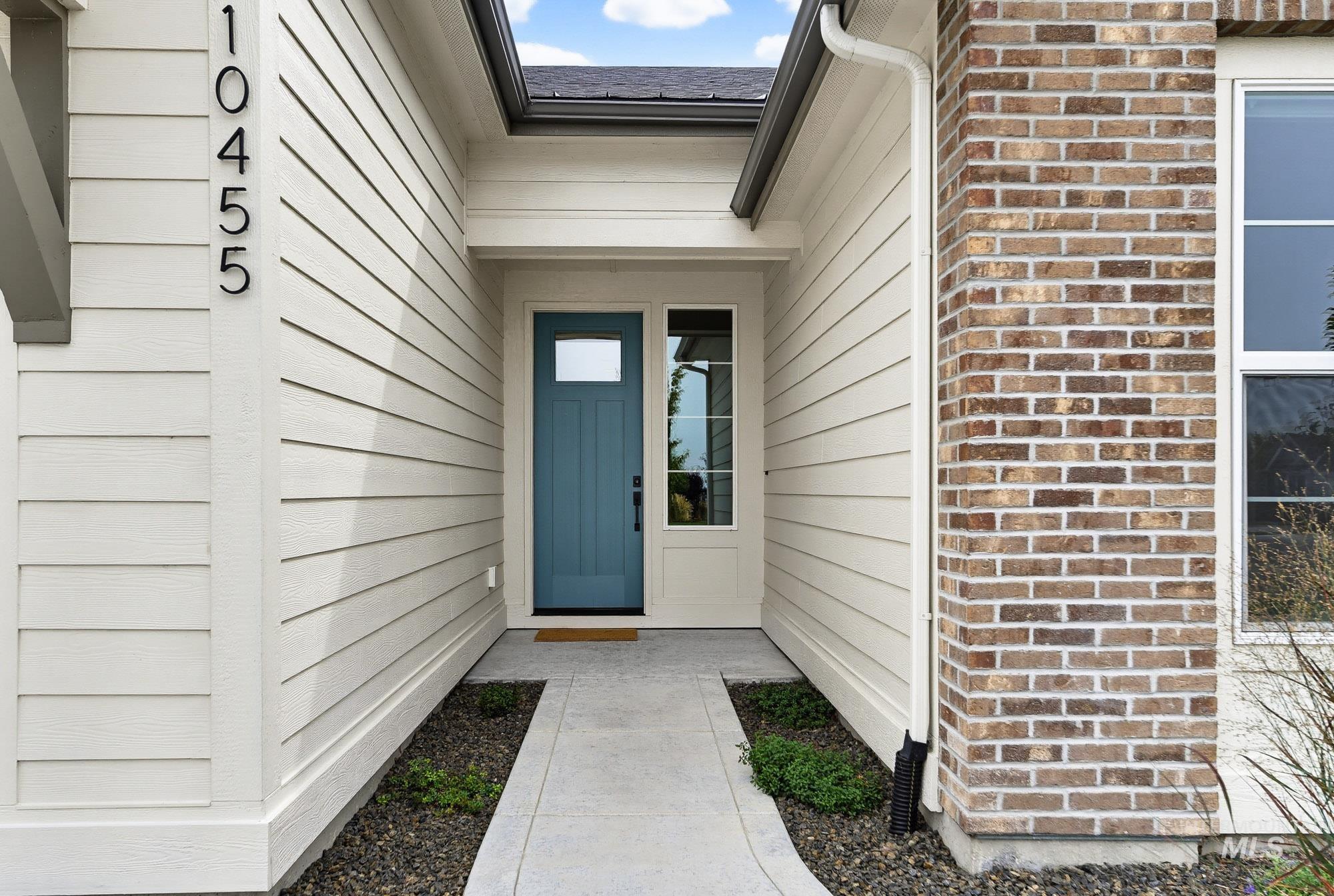 10455 Loneleaf Dr Property Photo 3