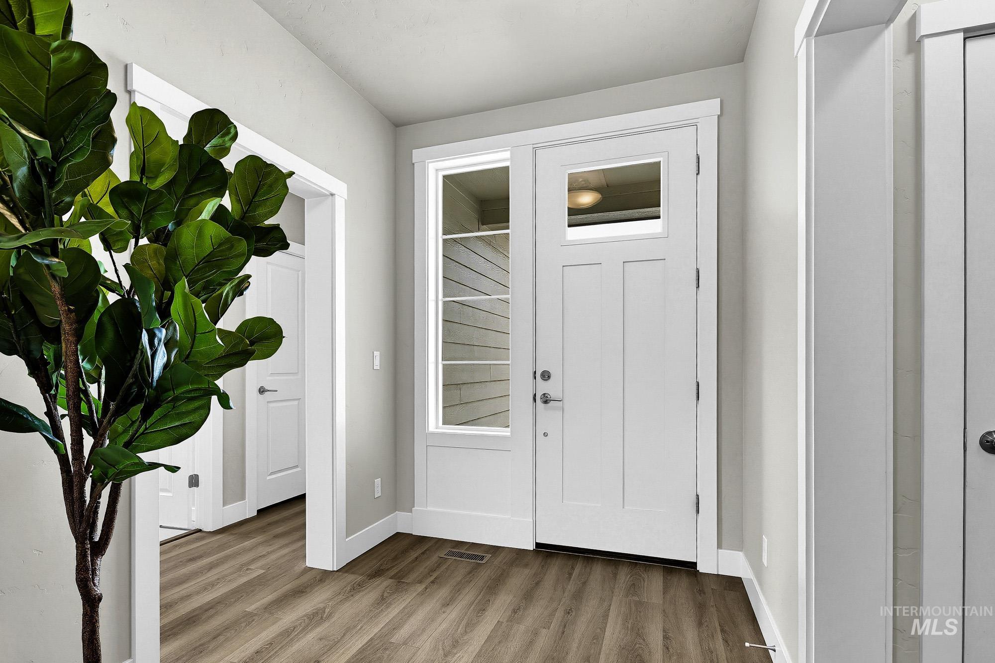 10455 Loneleaf Dr Property Photo 4