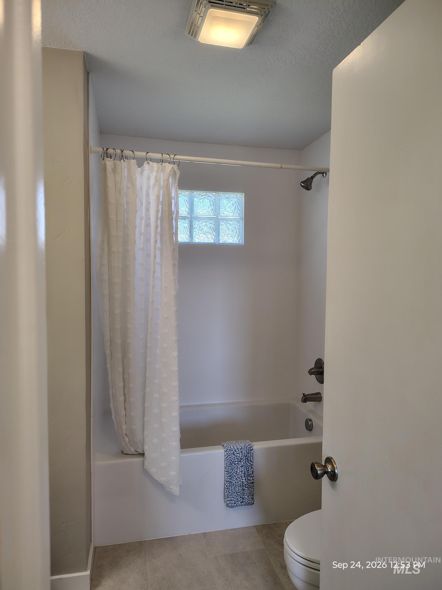 1905 W Bedford Property Photo 15